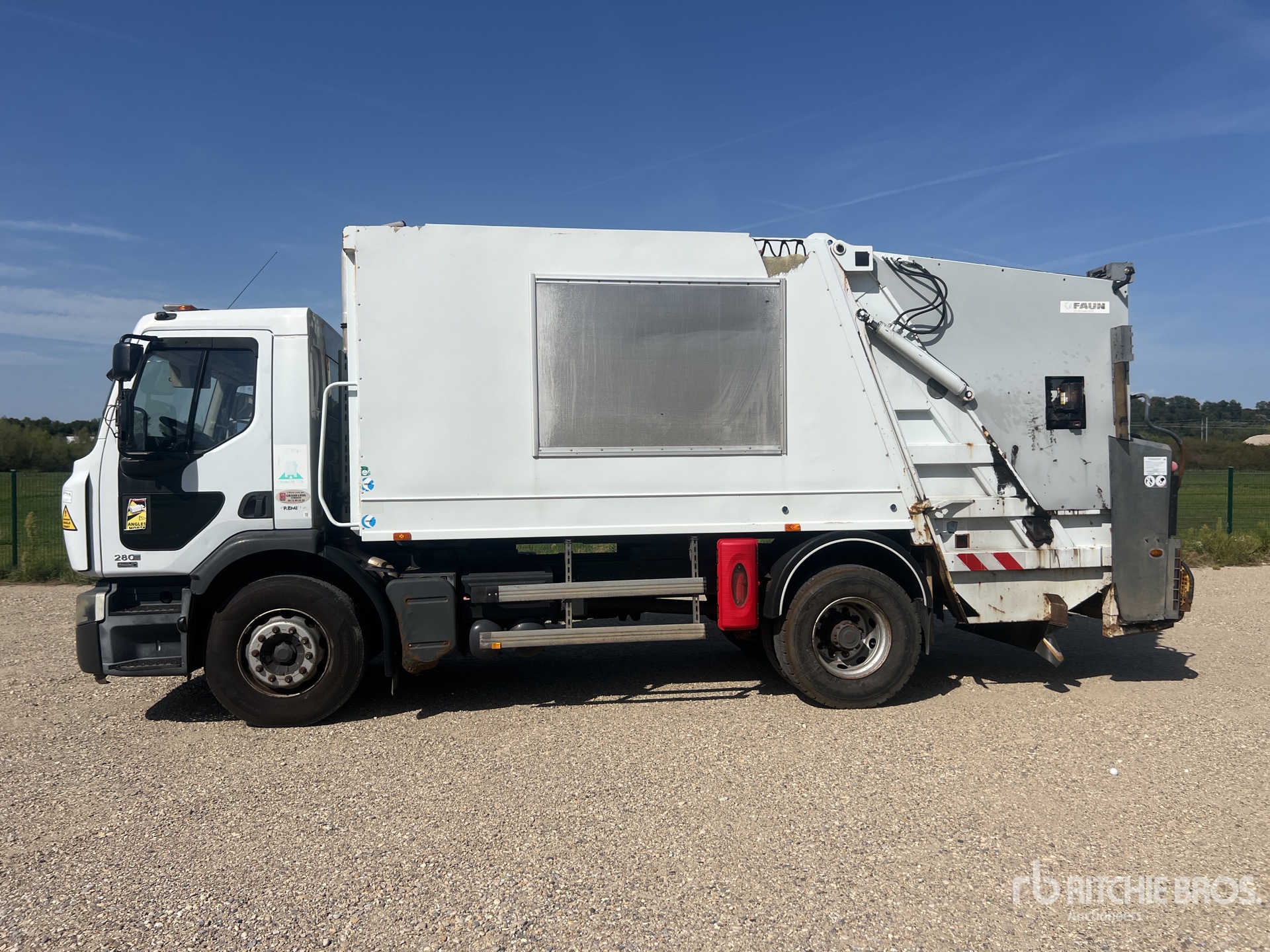 2008 Renault PREMIUM