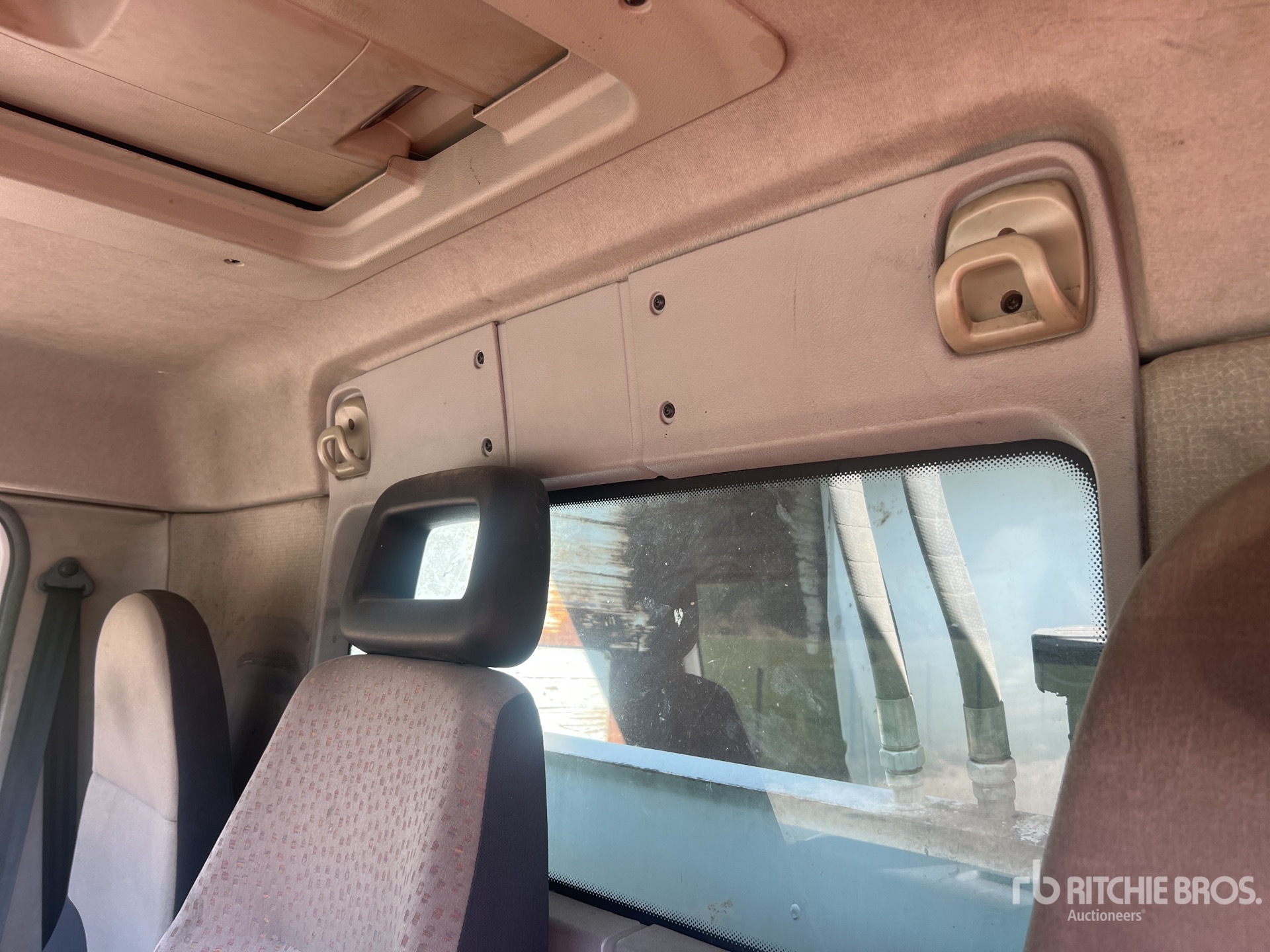 2008 Renault PREMIUM