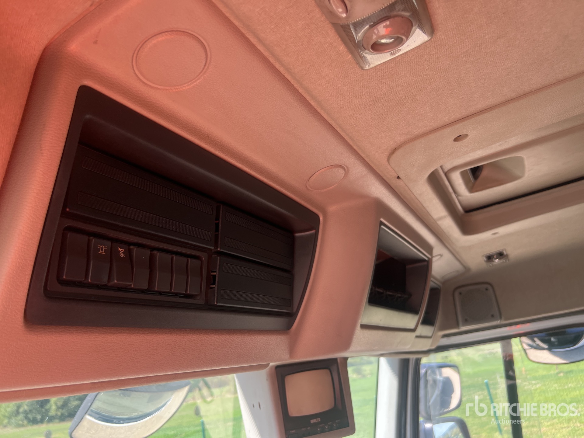2008 Renault PREMIUM