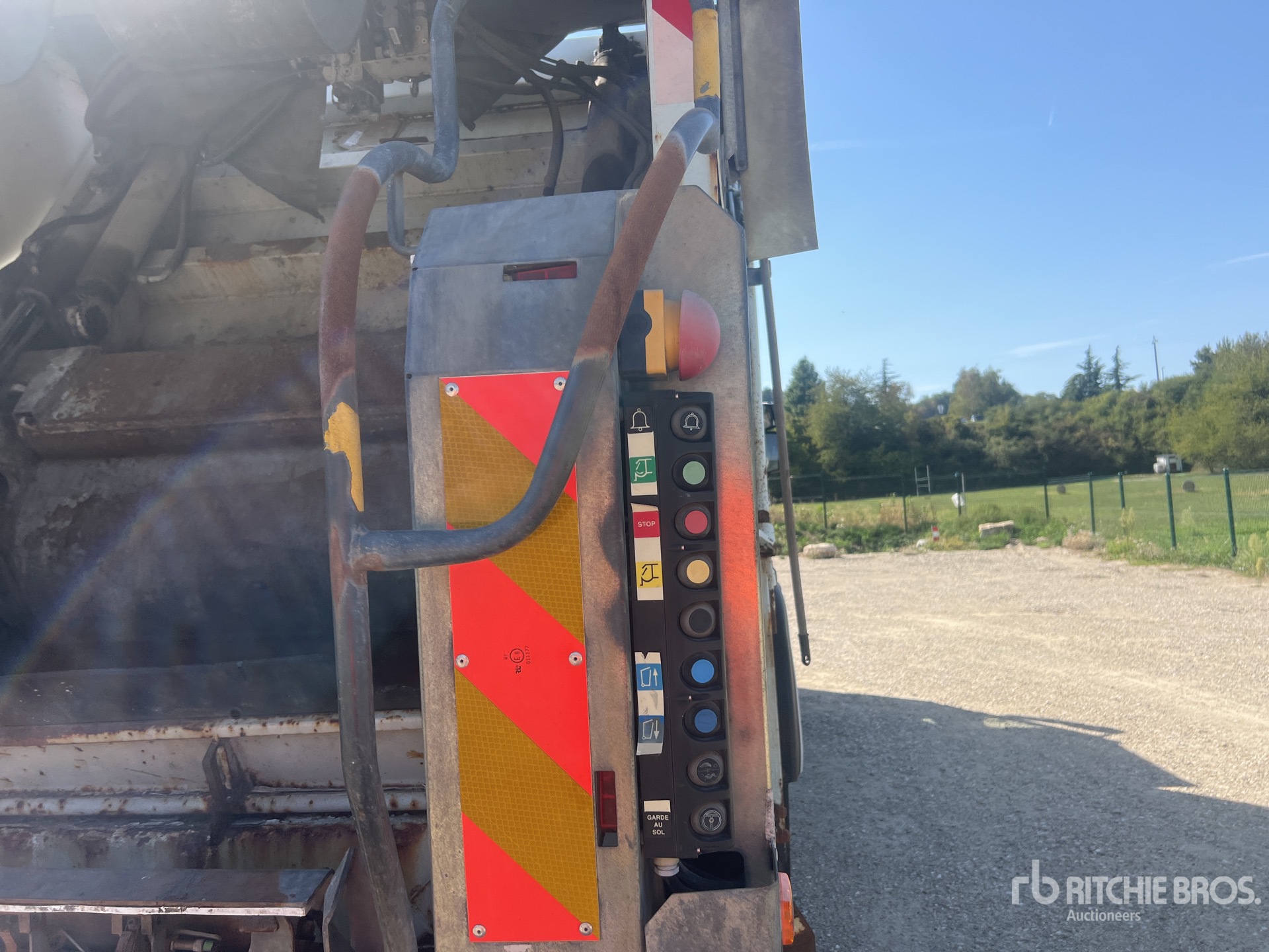 2008 Renault PREMIUM