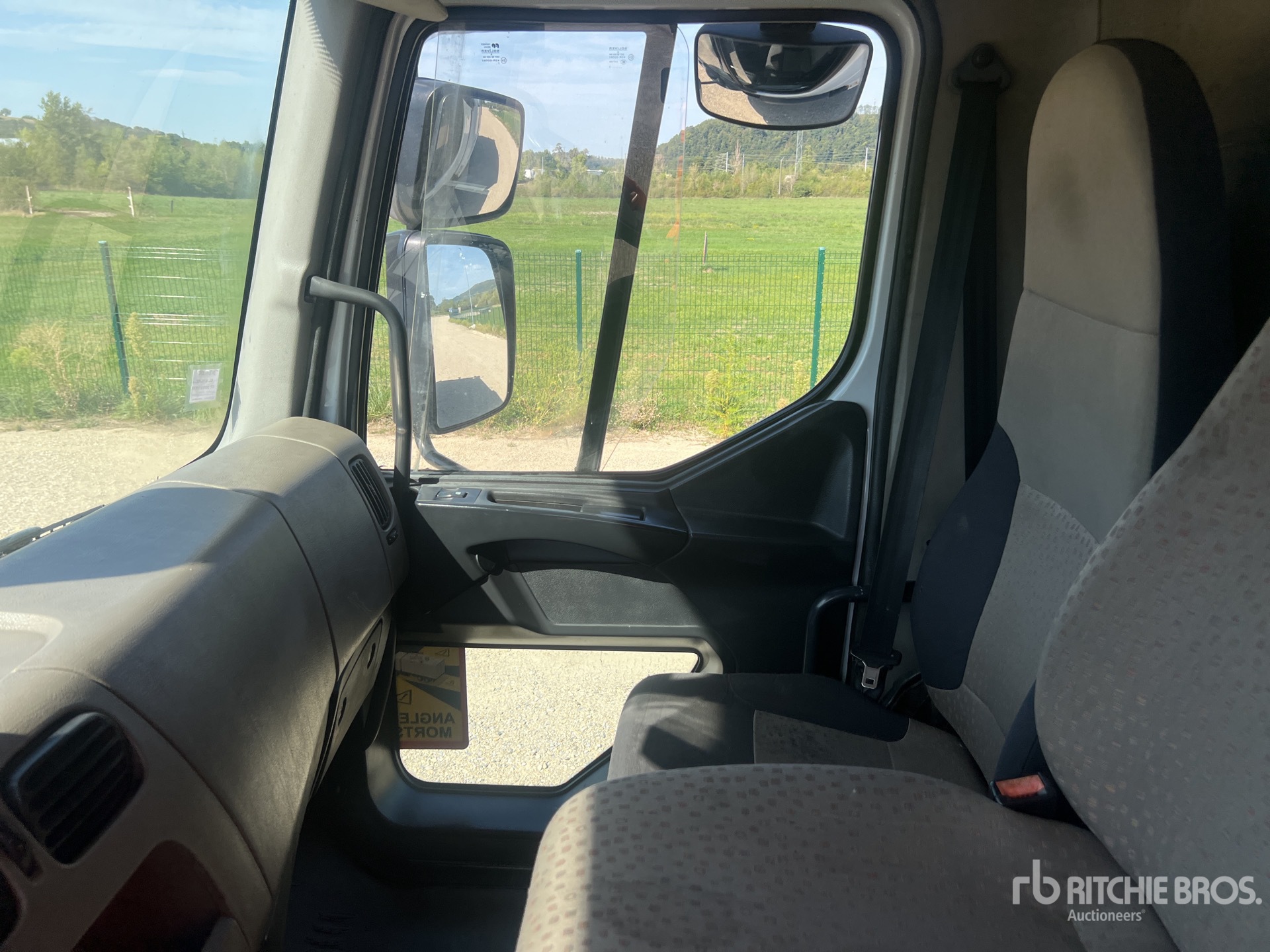 2008 Renault PREMIUM