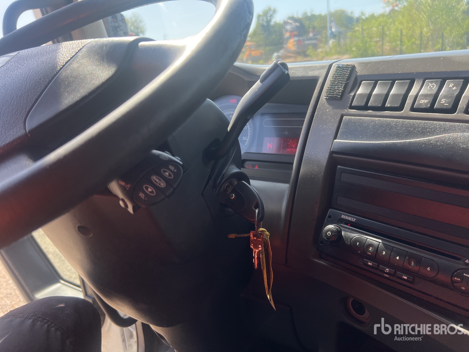 2008 Renault PREMIUM