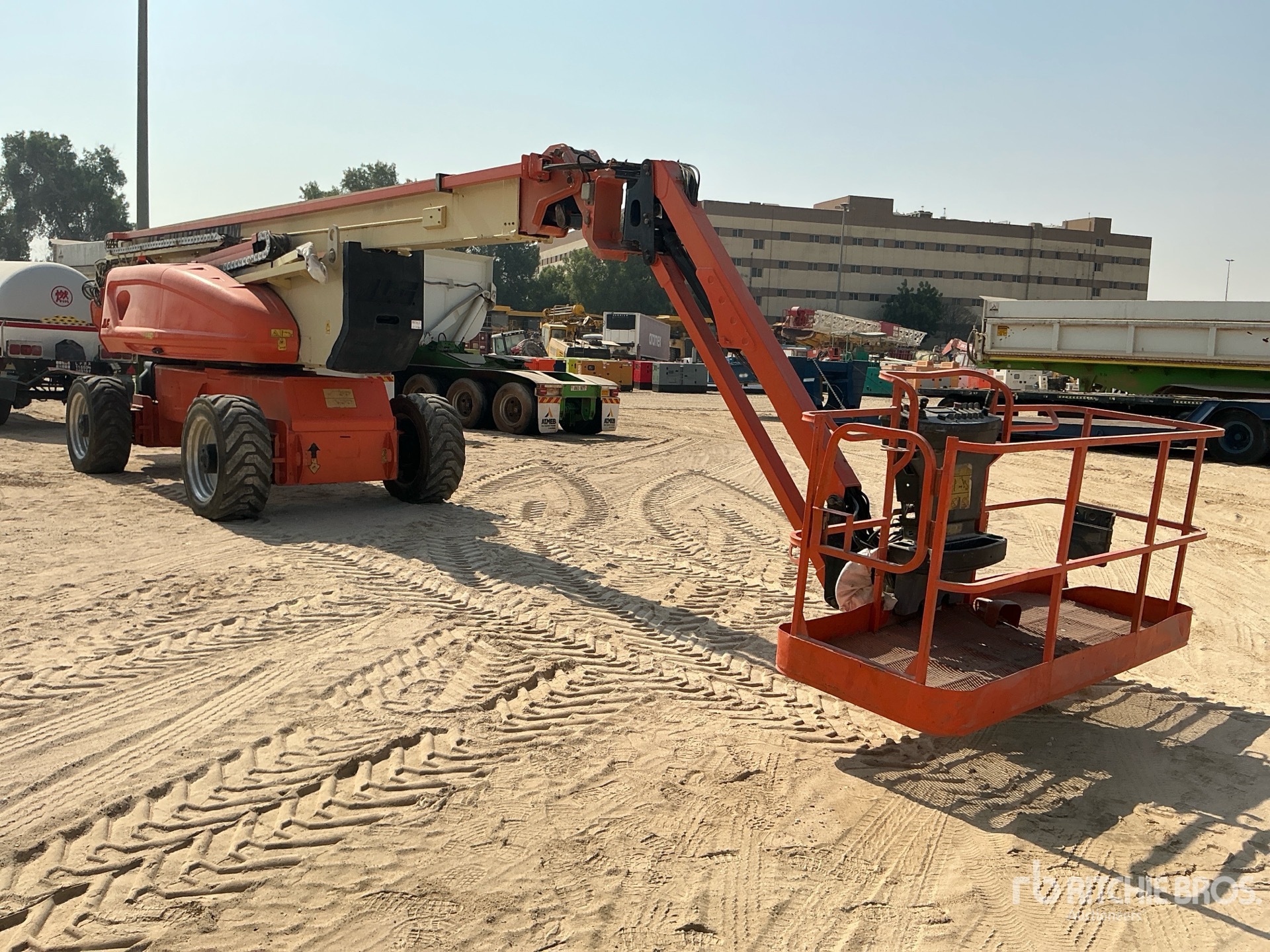 2013 JLG 1250AJP