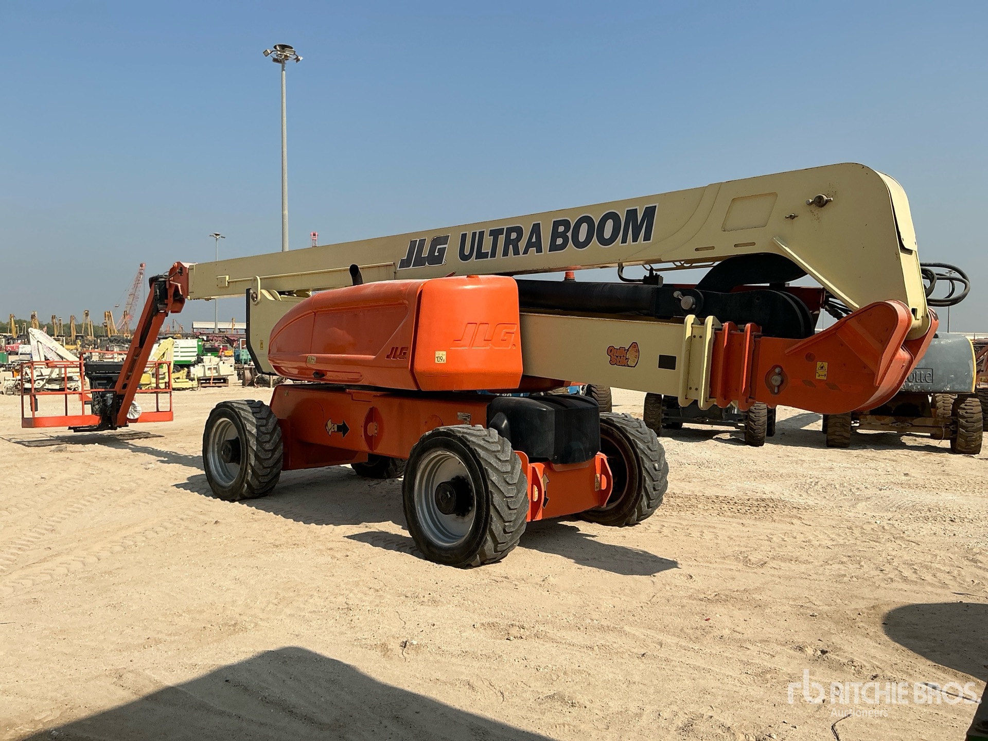 2013 JLG 1250AJP