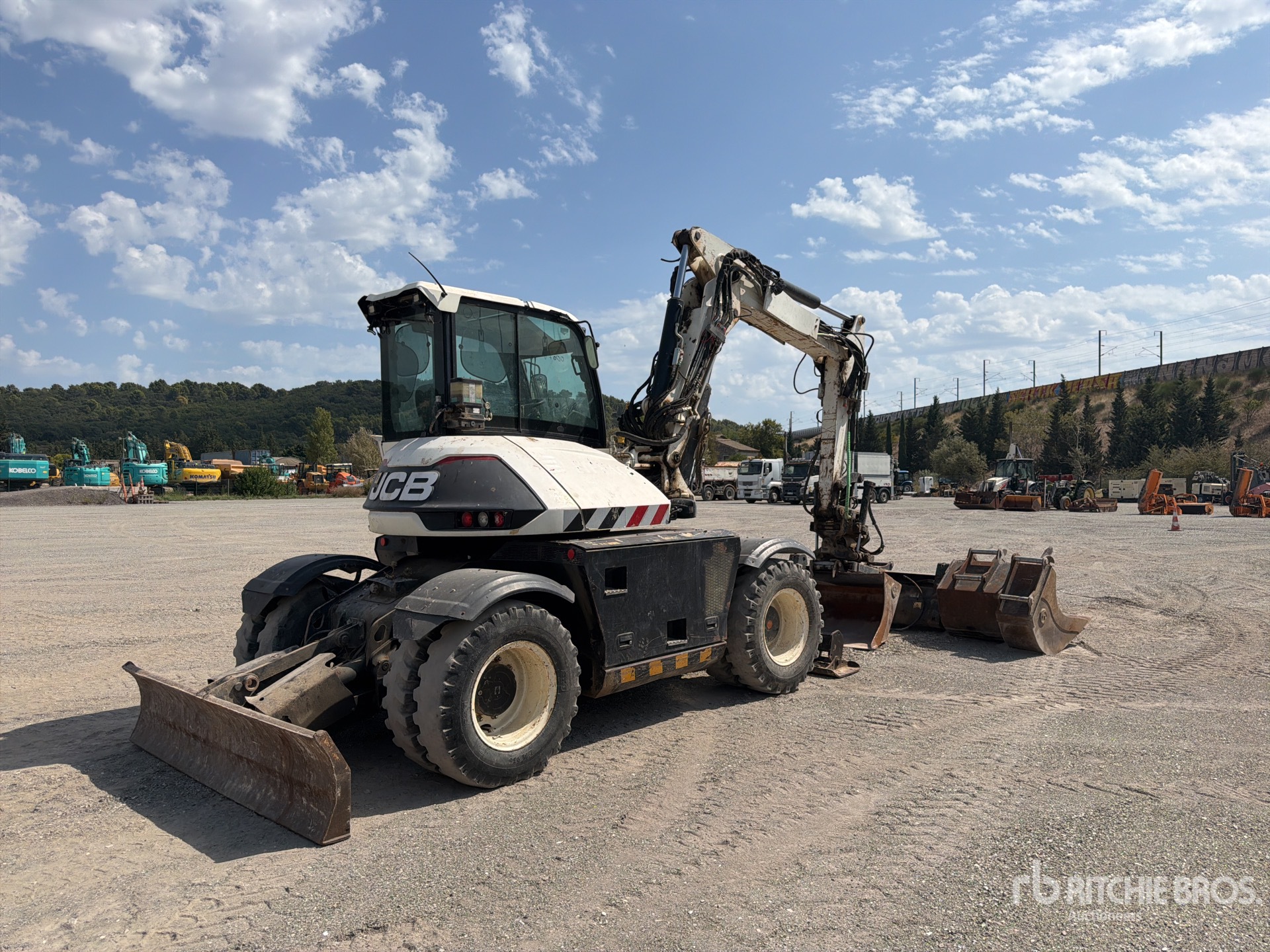 2018 JCB HD110WT 4F