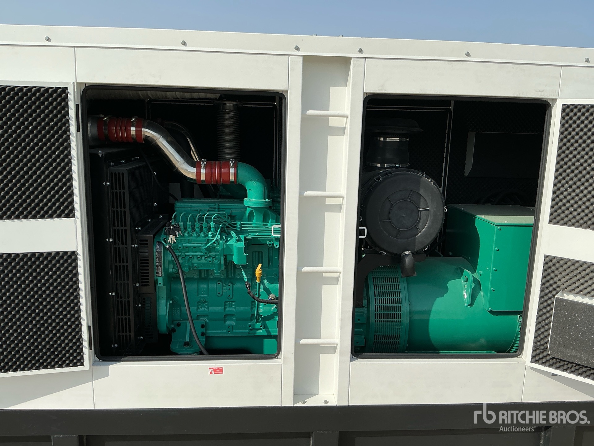 2025 Cummins CS300