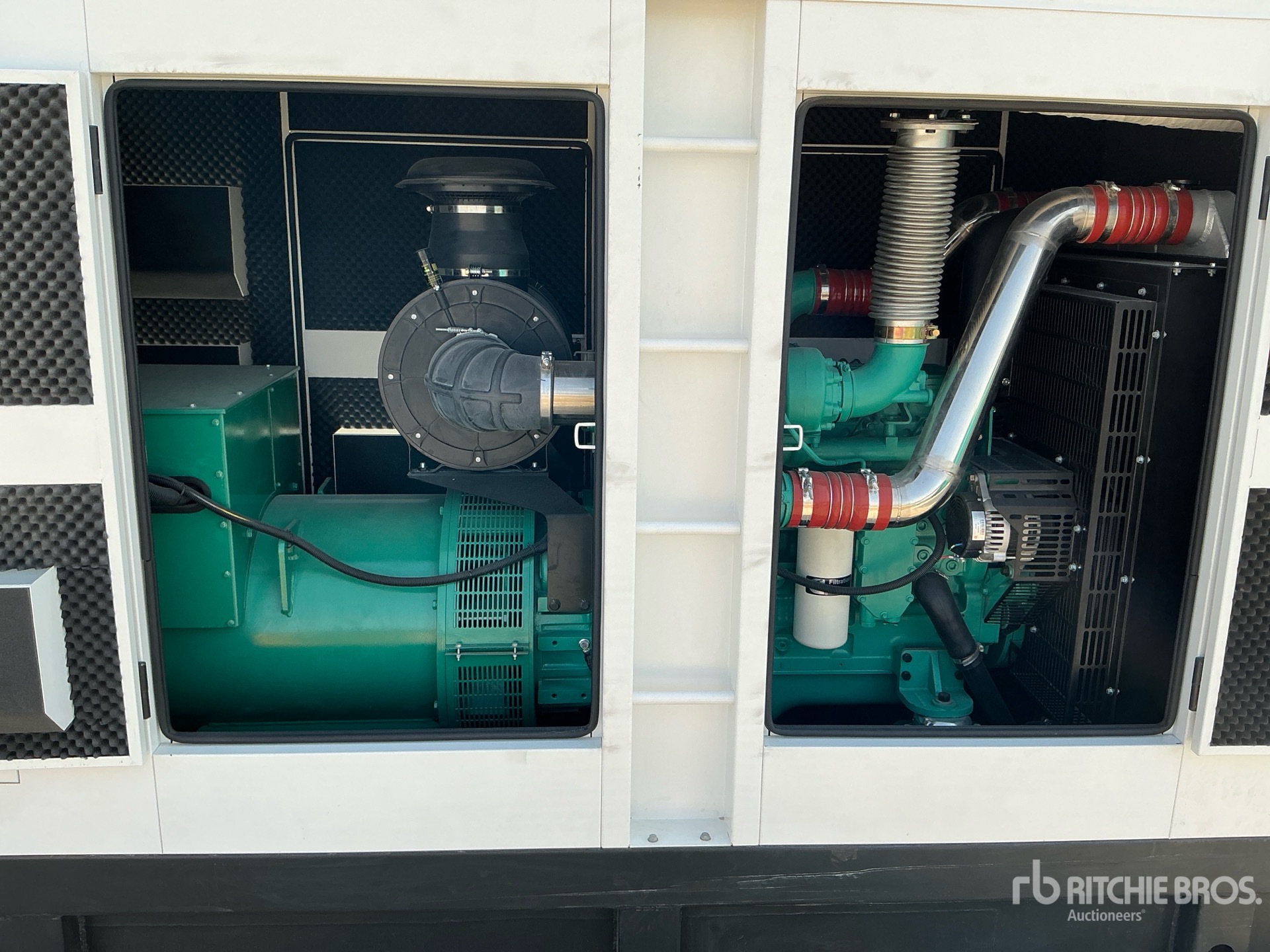 2025 Cummins CS300