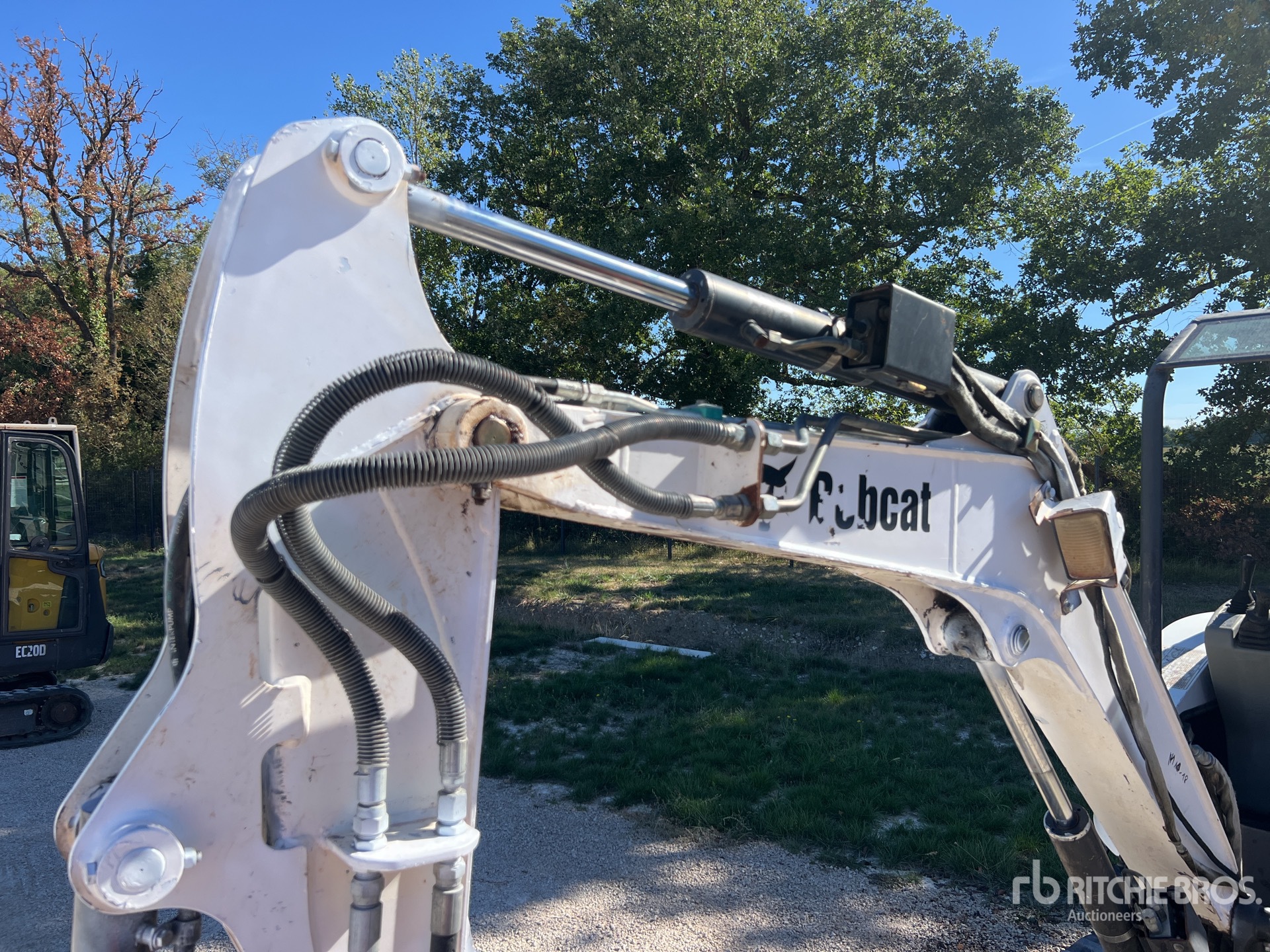 2013 Bobcat E26 E M