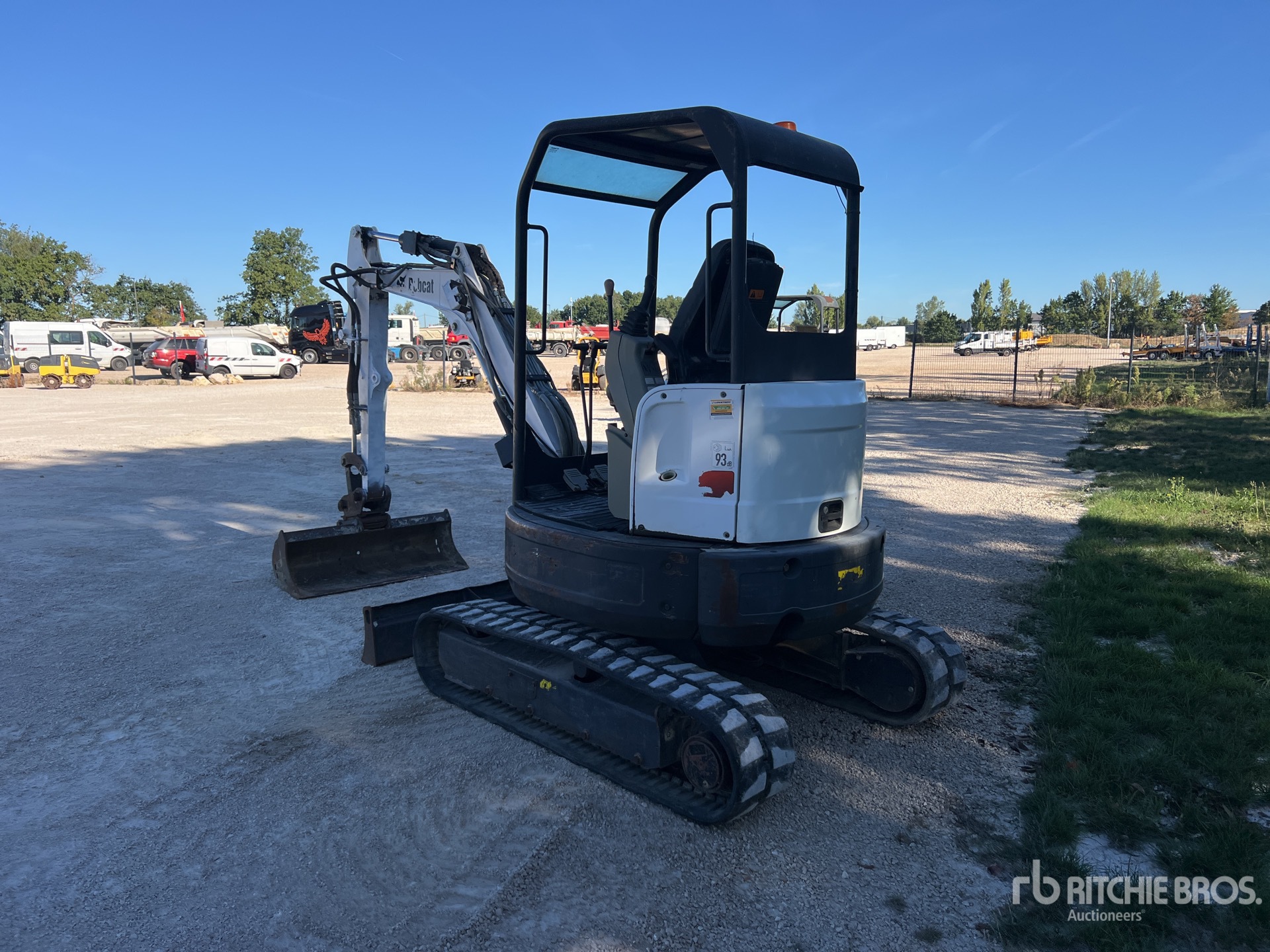 2013 Bobcat E26 E M