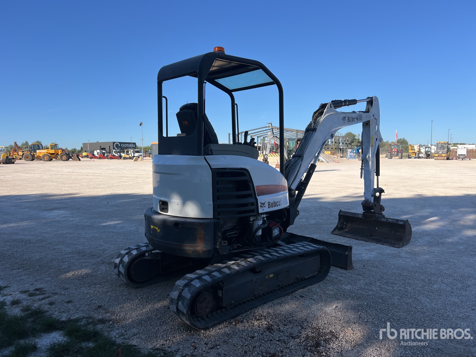 2013 Bobcat E26 E M