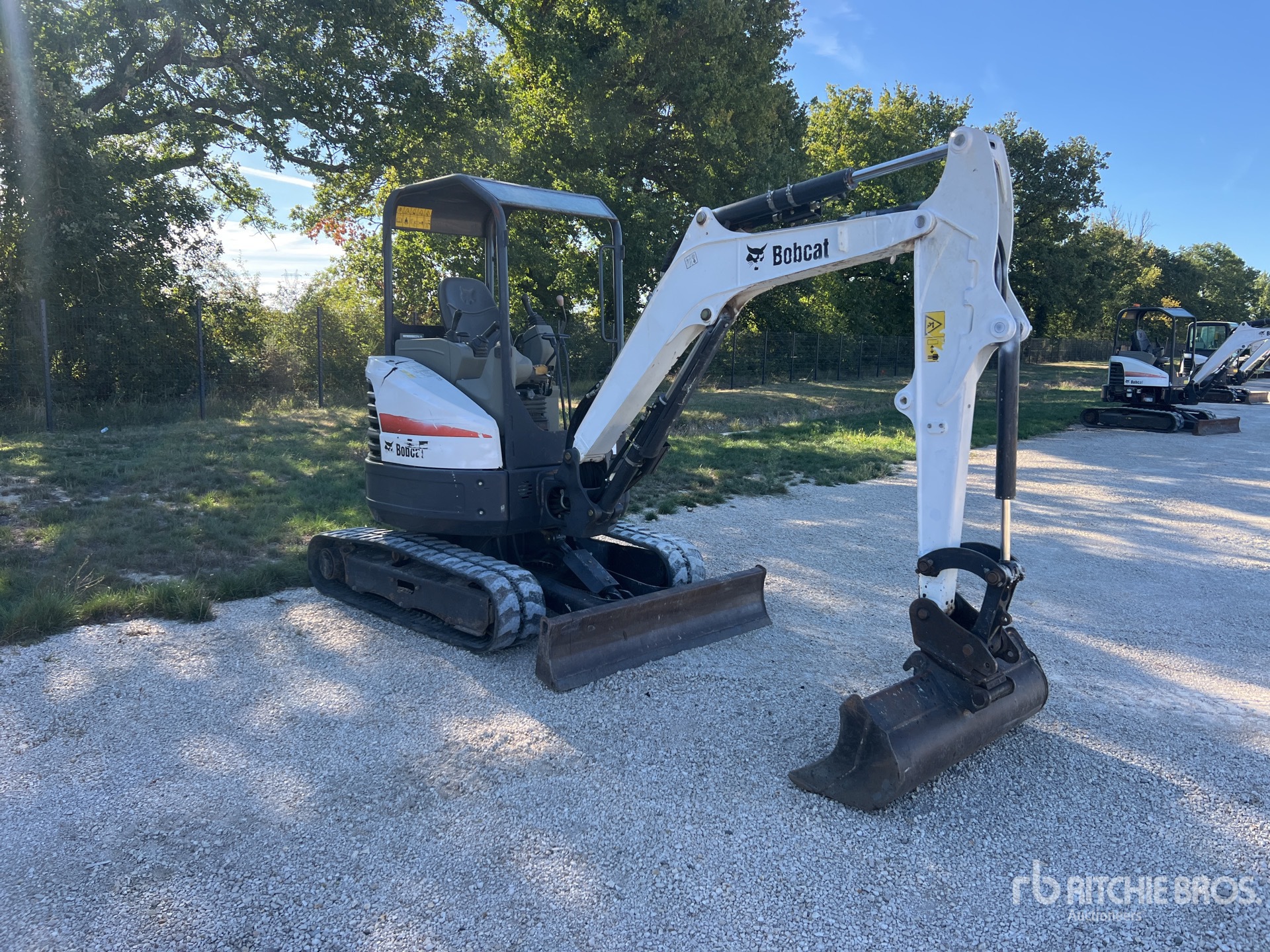 2017 Bobcat E26 E M