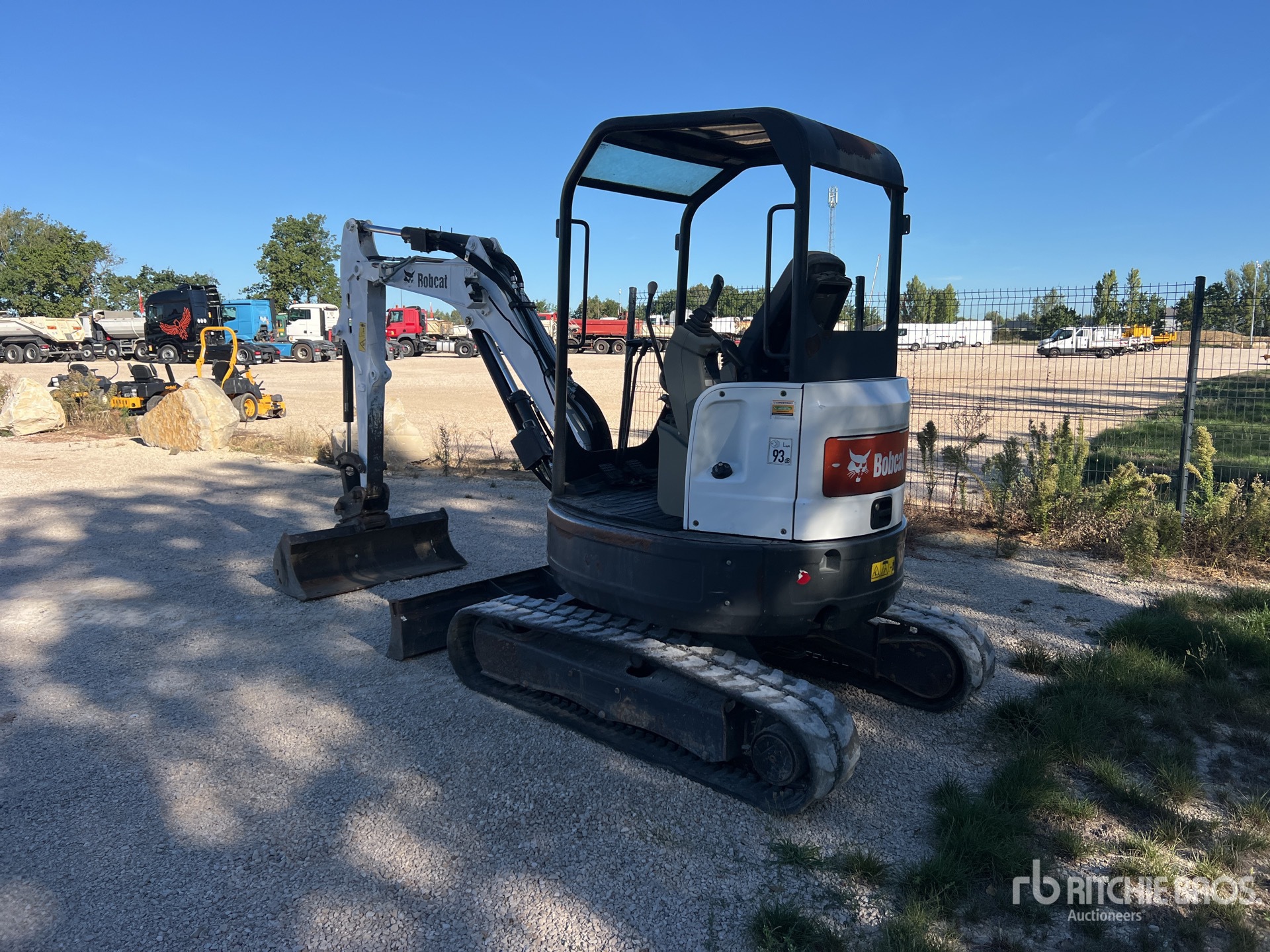 2017 Bobcat E26 E M