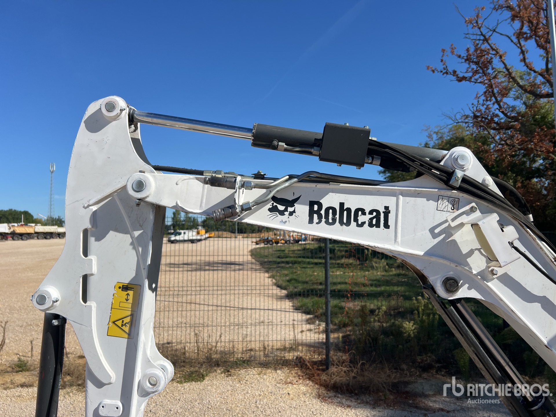 2017 Bobcat E26 E M
