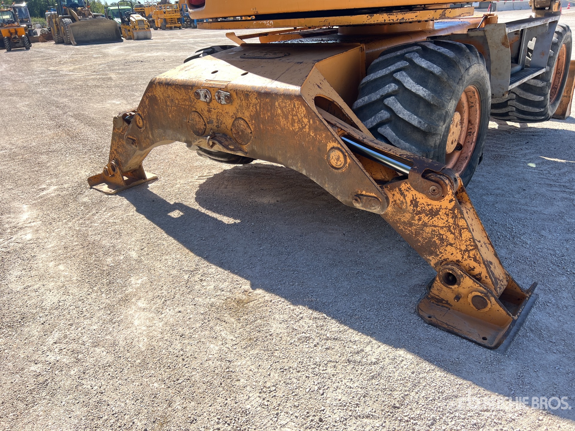 2005 Case WX145