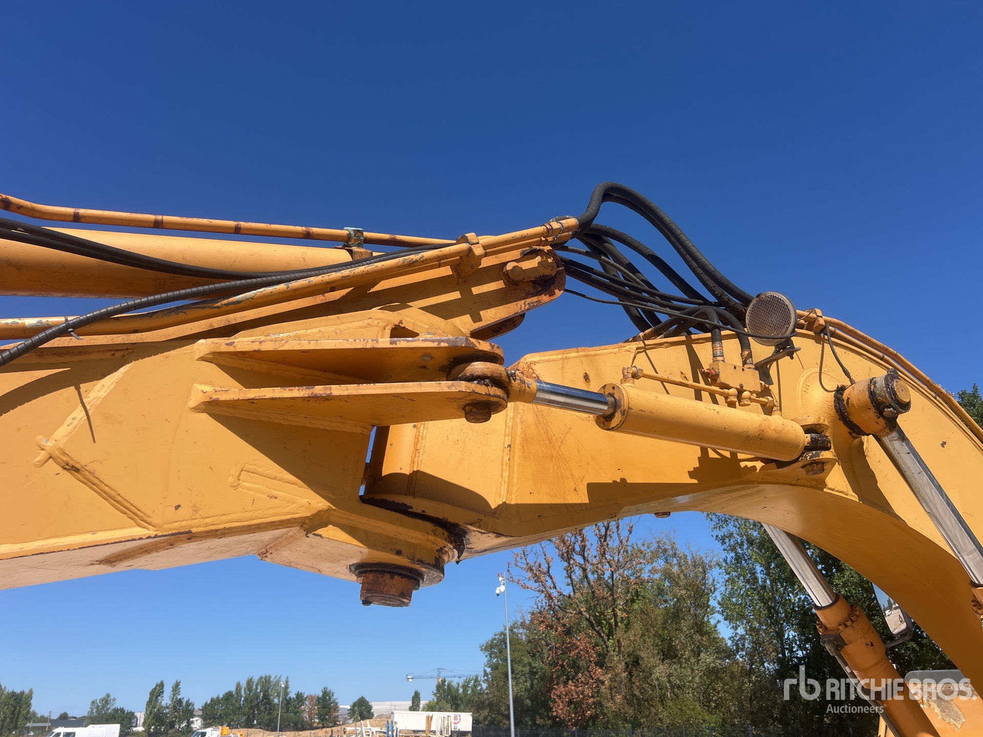 2005 Case WX145