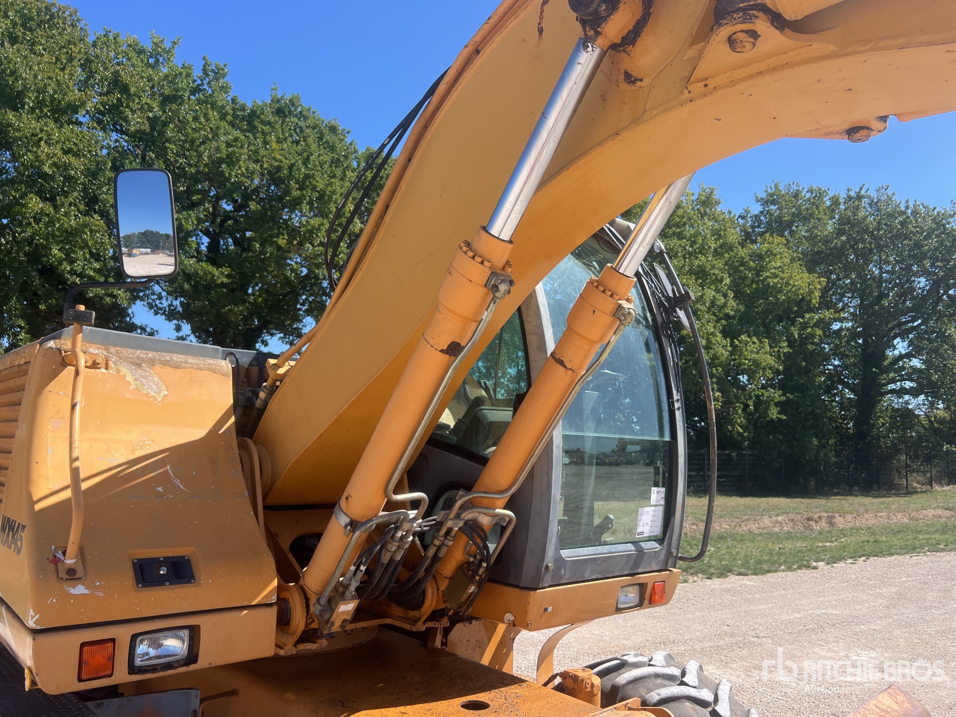 2005 Case WX145