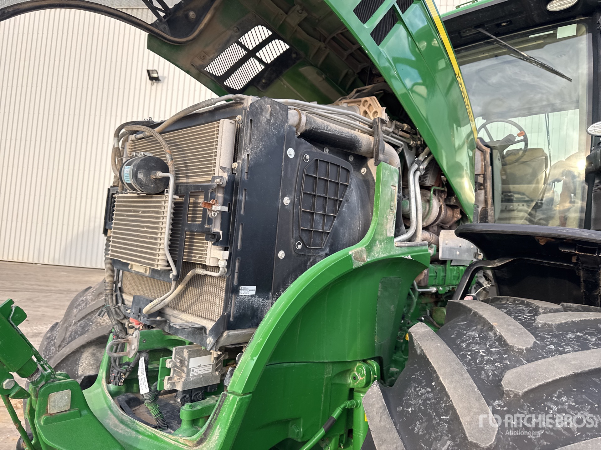2015 John Deere 7230R