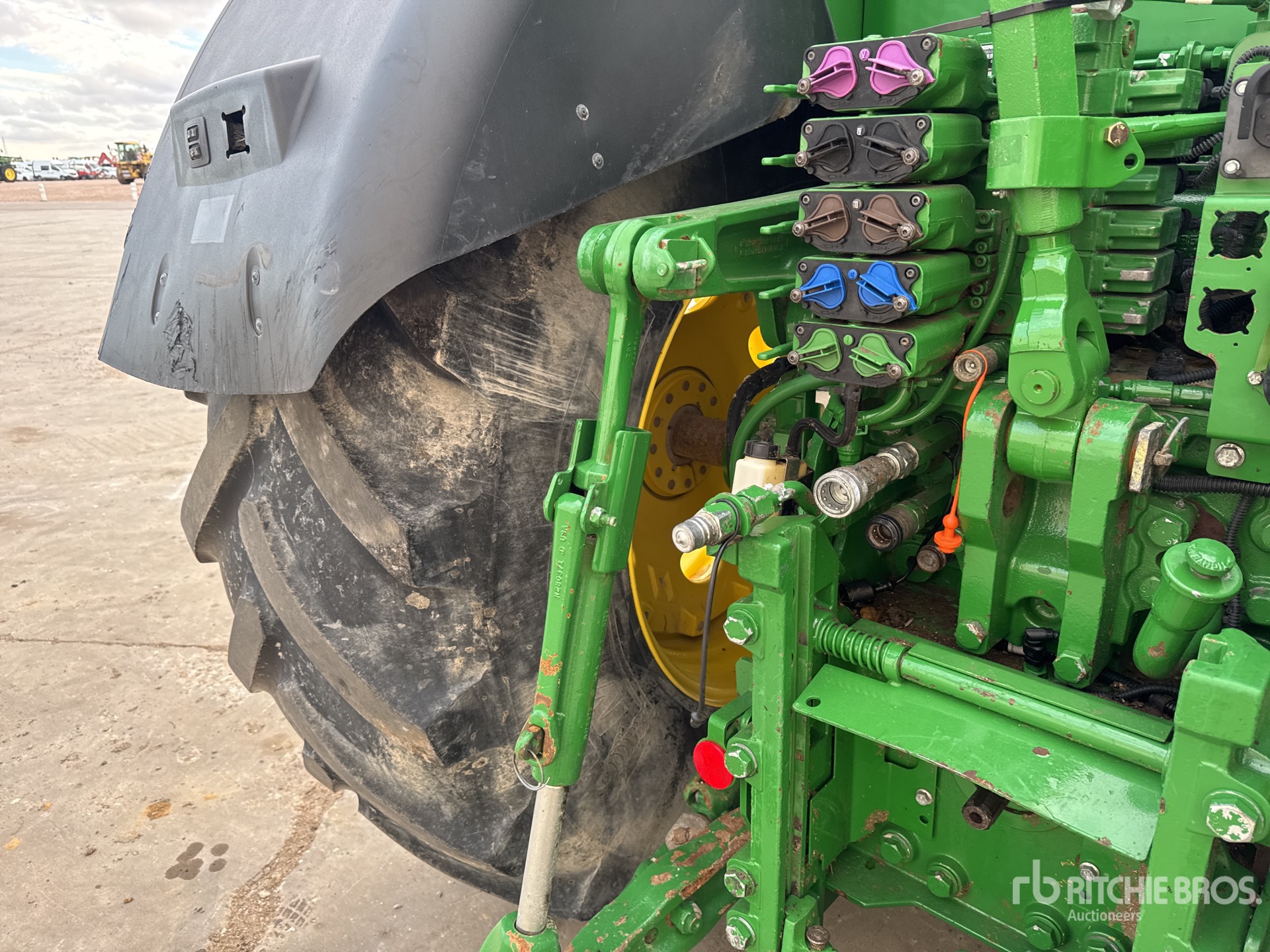 2015 John Deere 7230R