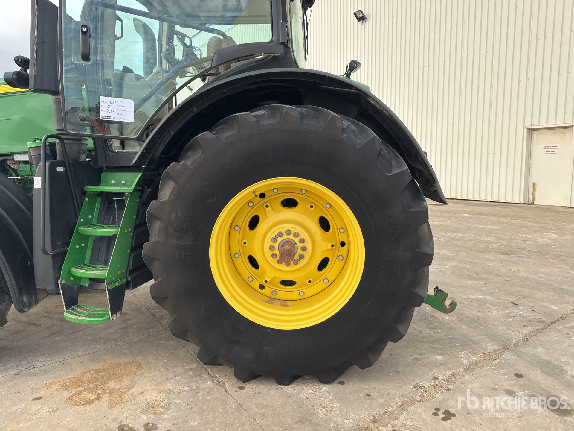 2015 John Deere 7230R