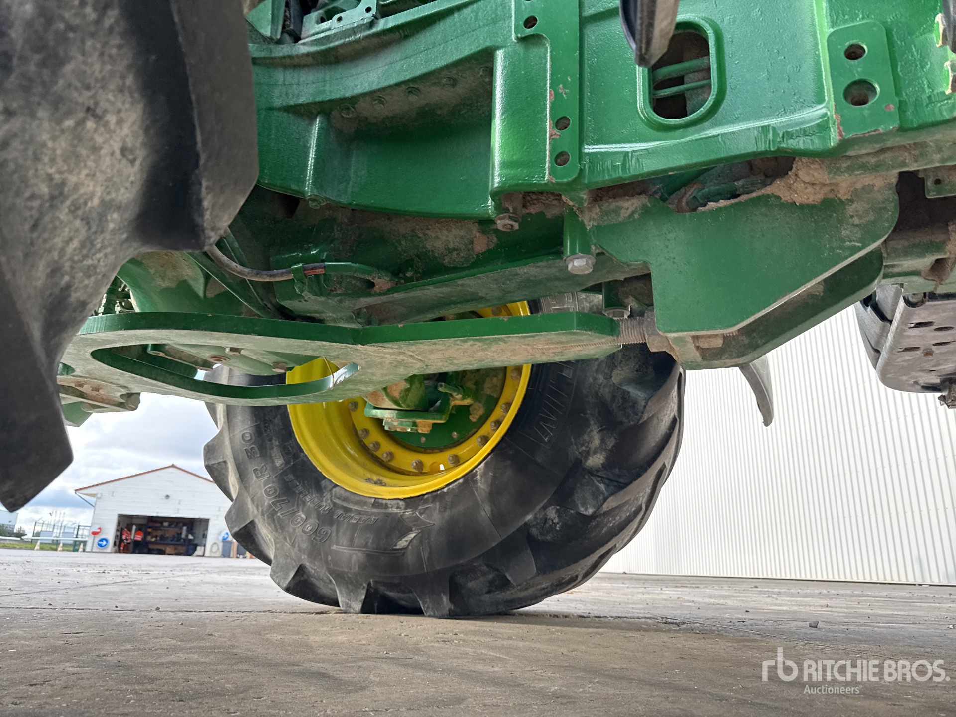 2015 John Deere 7230R