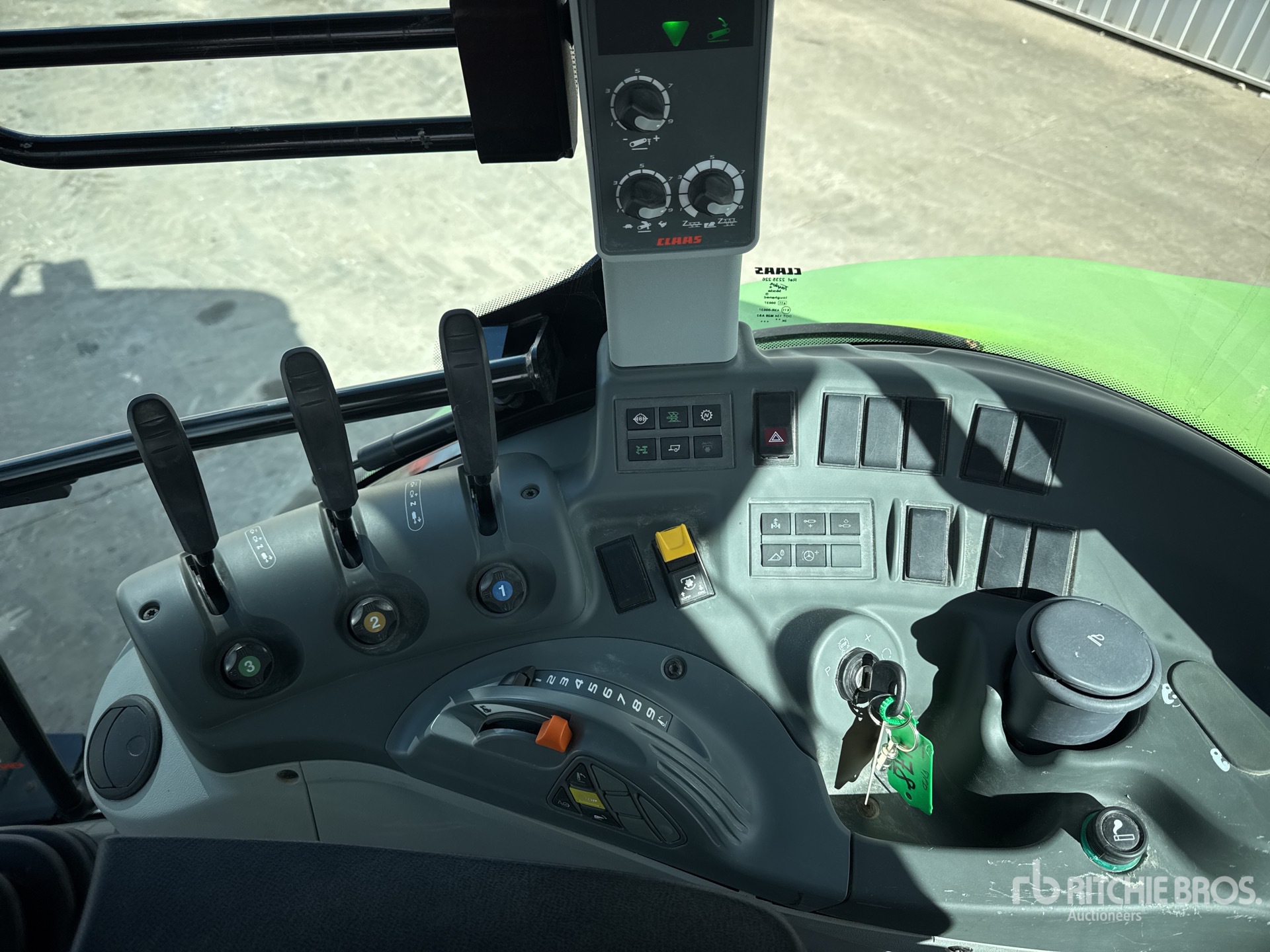 2017 Claas ARION 450 CIS