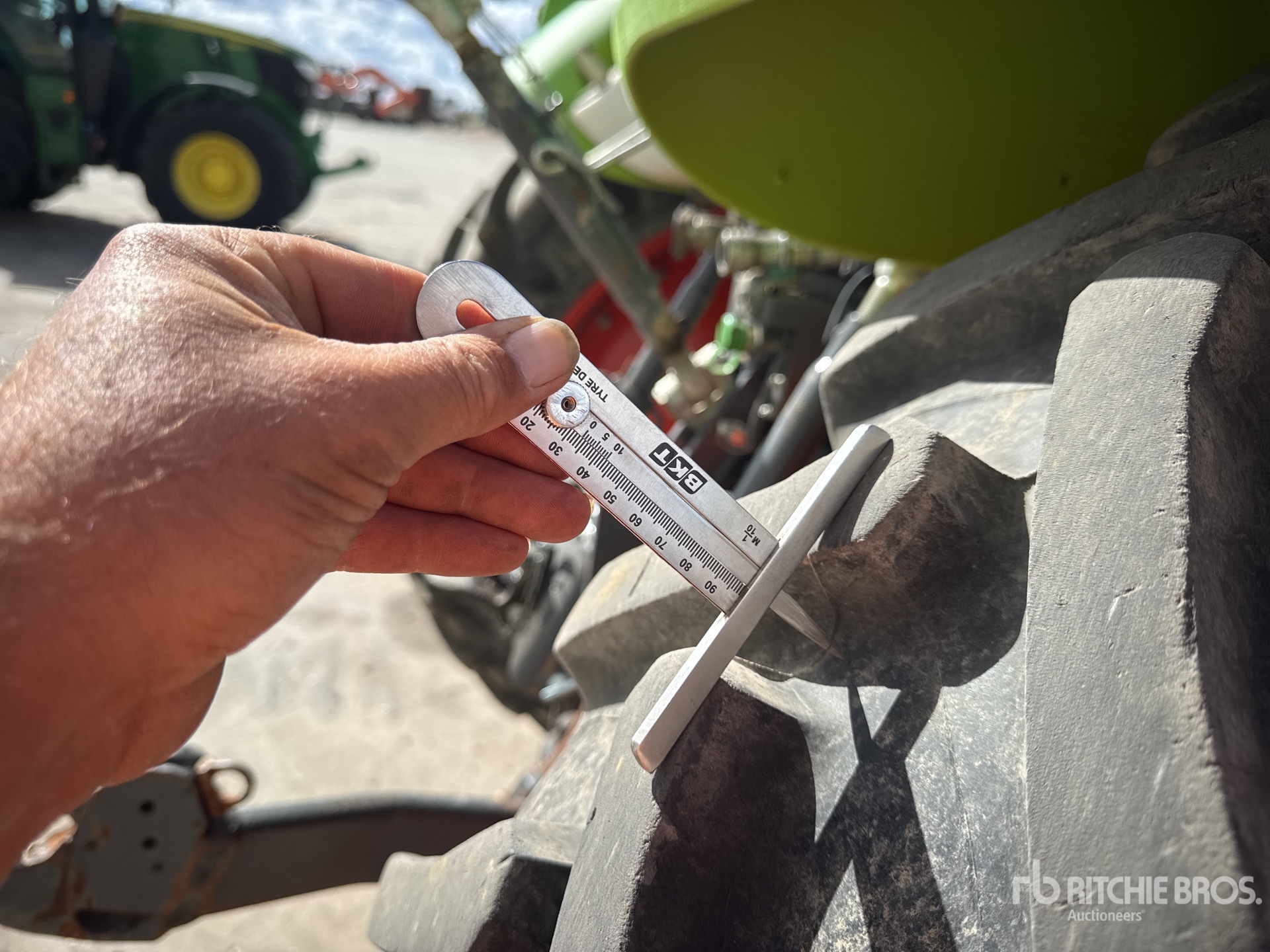 2017 Claas ARION 450 CIS