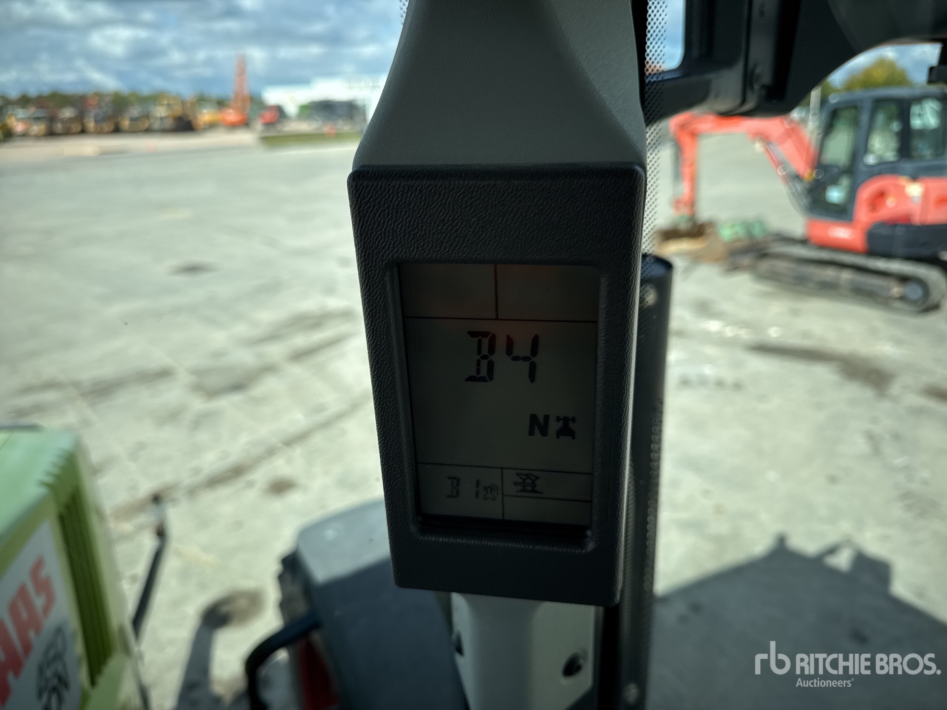 2017 Claas ARION 450 CIS