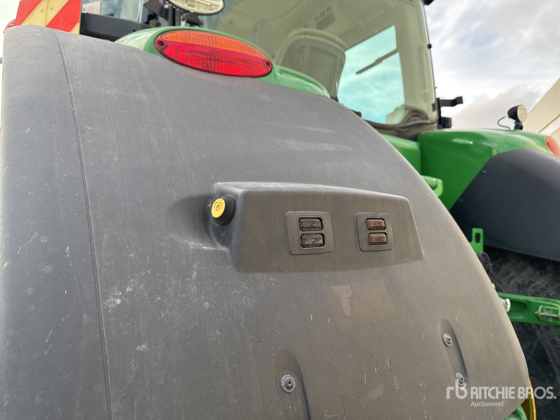 2017 John Deere 8345R