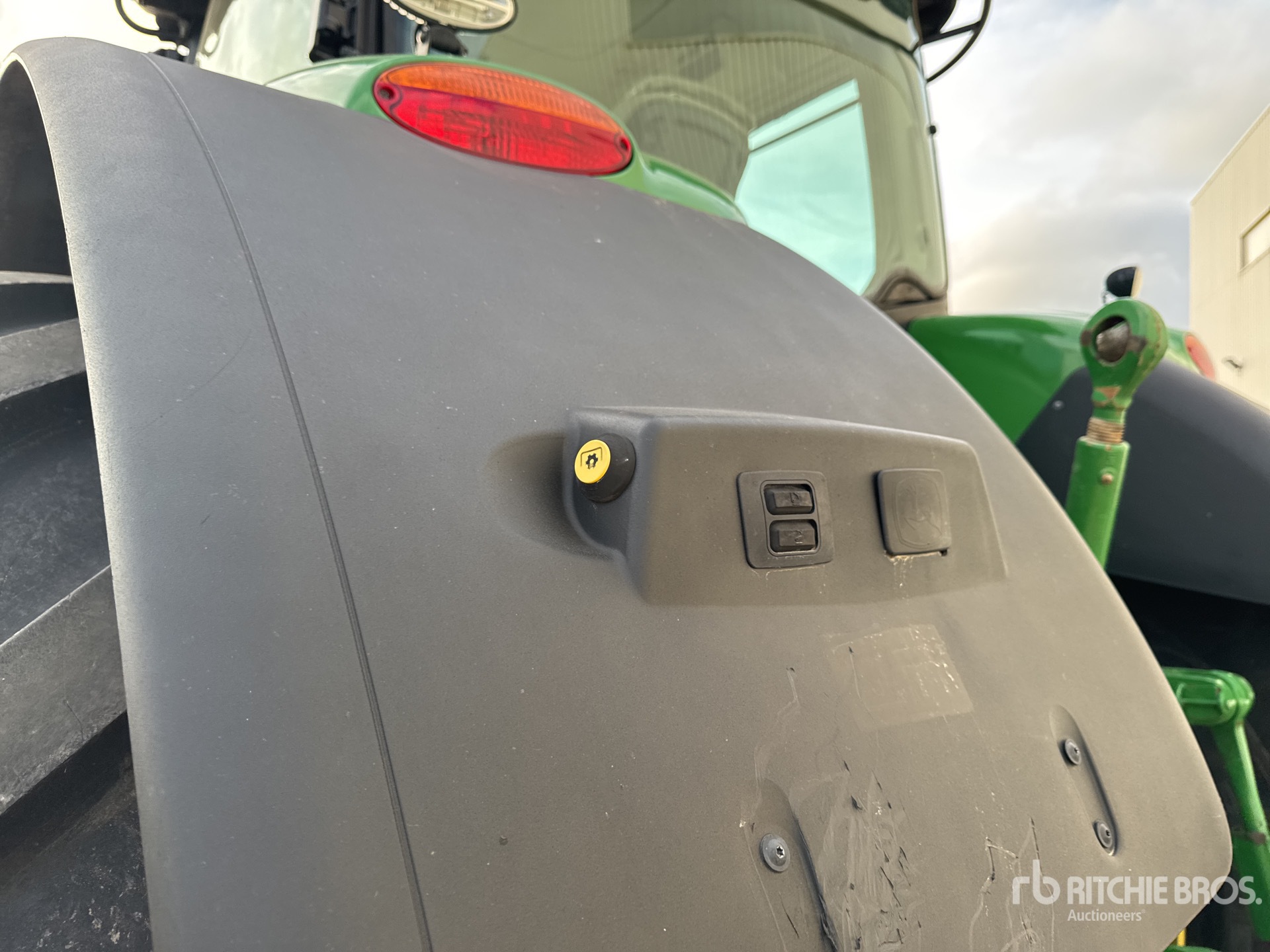 2018 John Deere 8370R