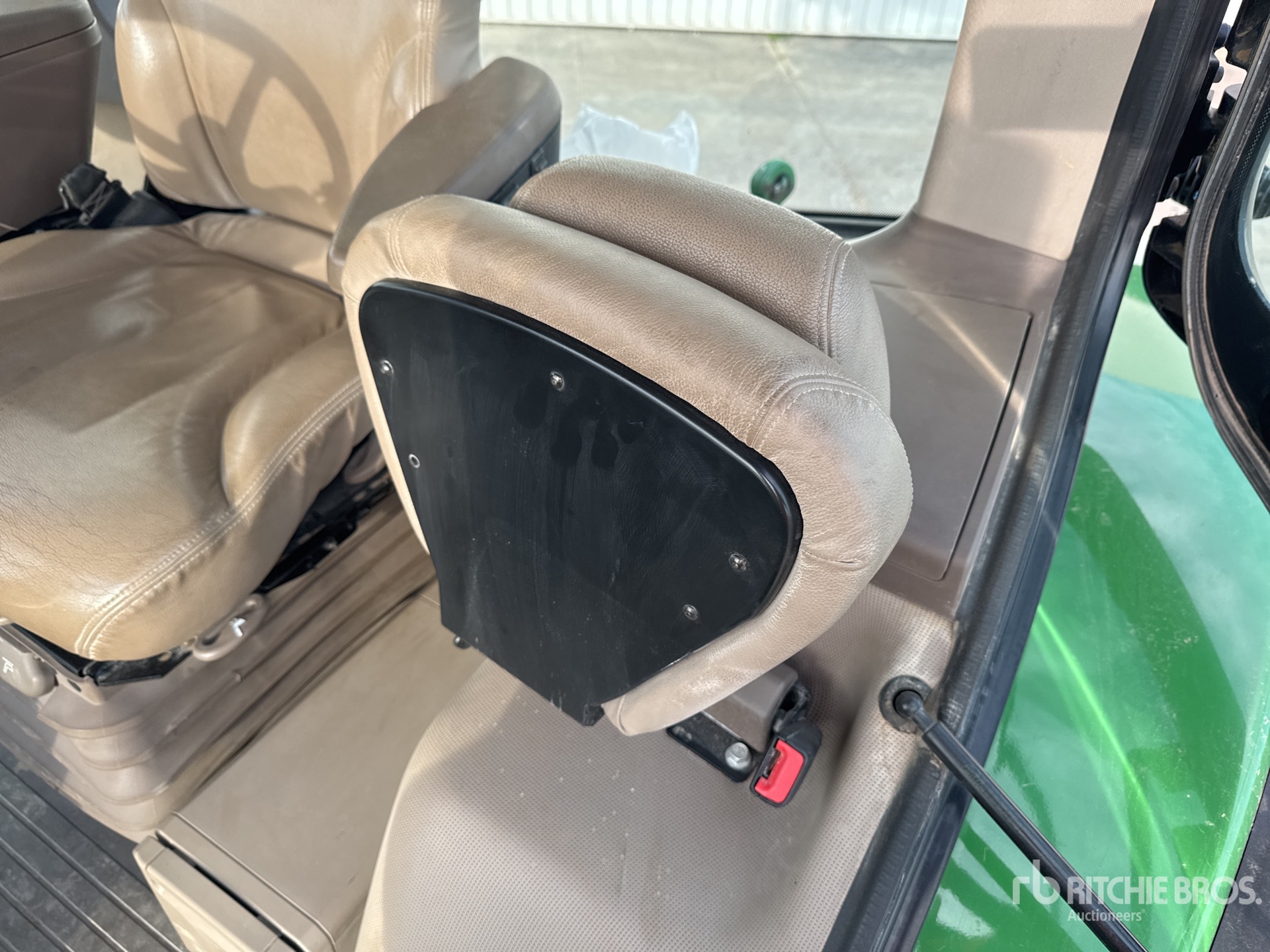 2018 John Deere 8370R
