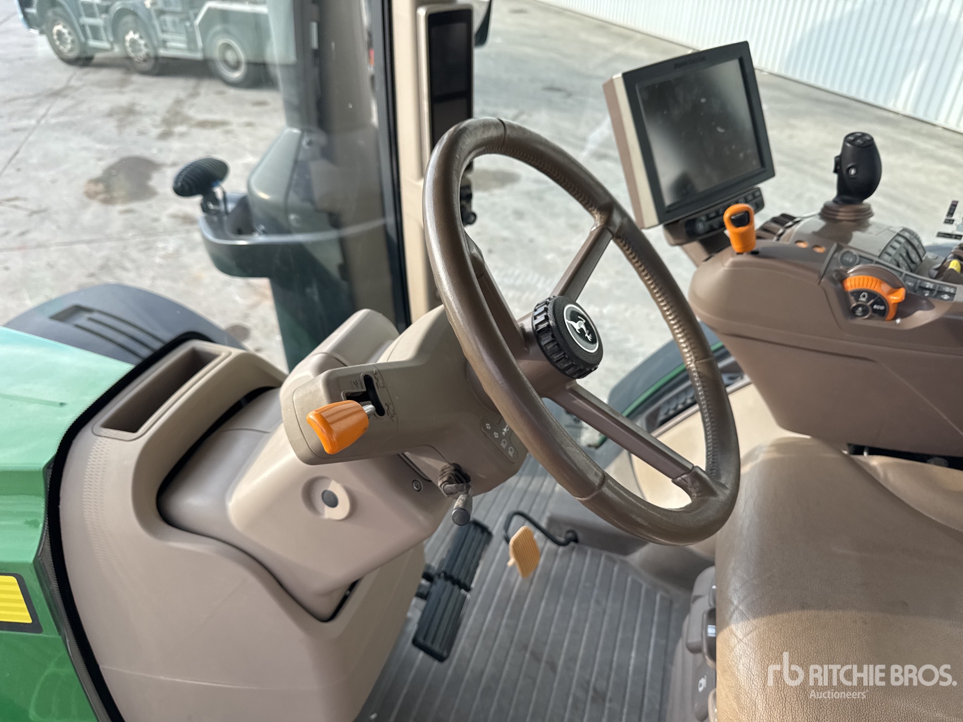 2018 John Deere 8370R