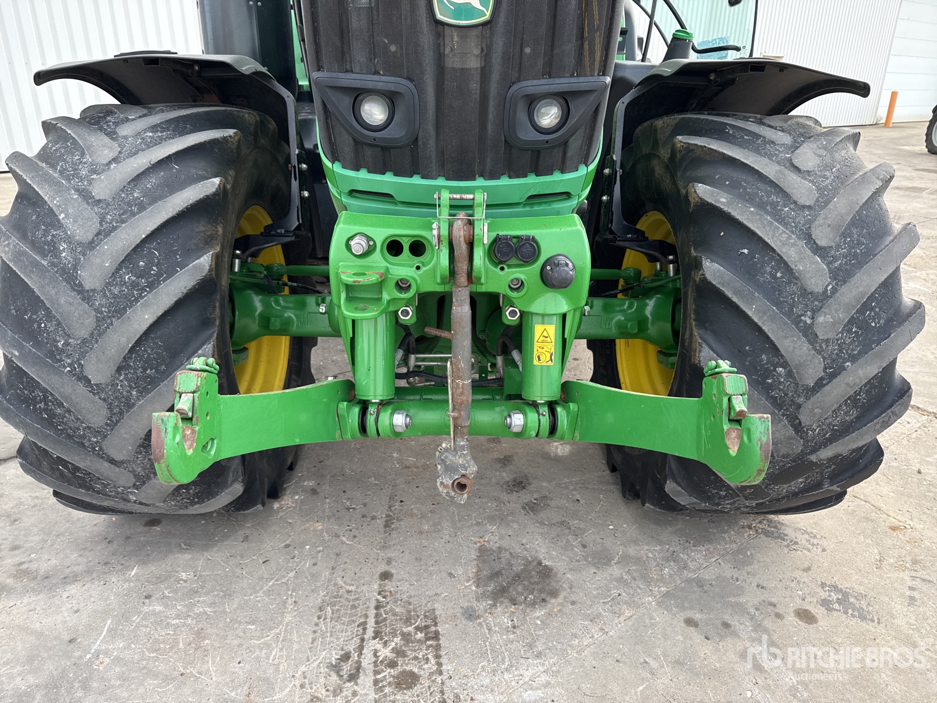 2017 John Deere 6175R