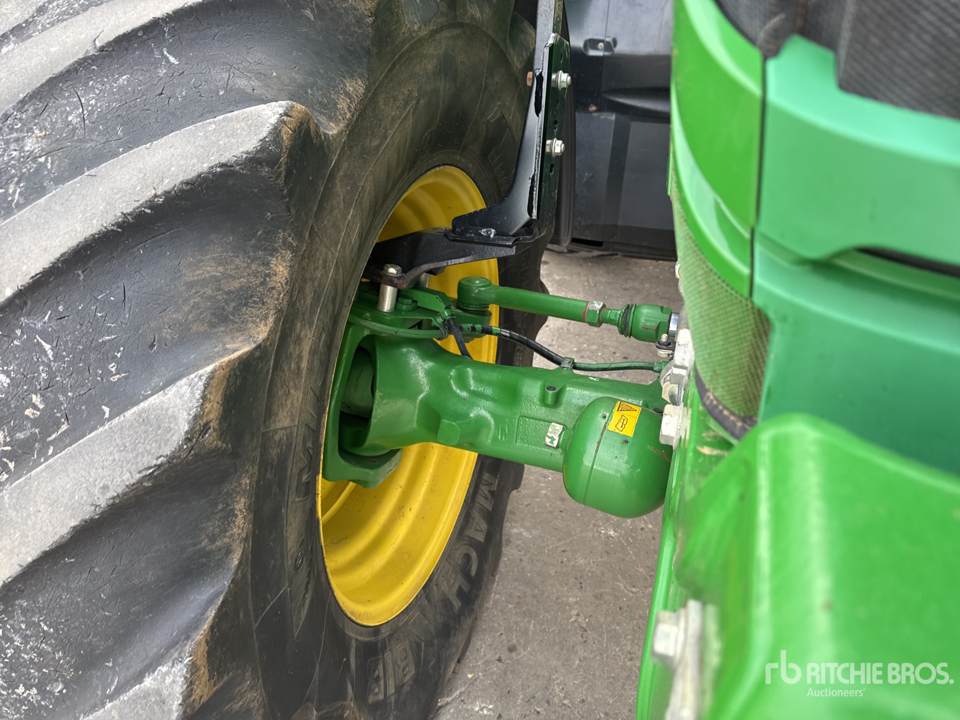 2017 John Deere 6175R