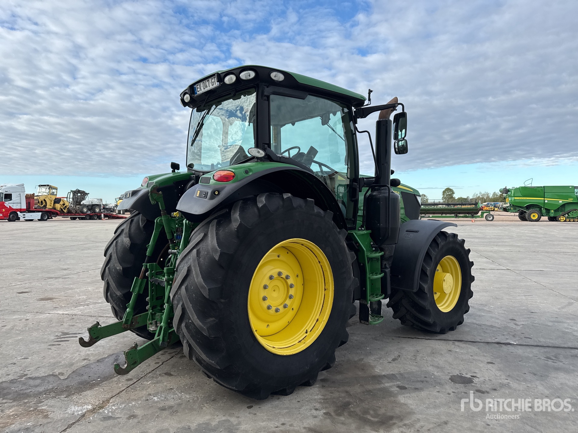 2017 John Deere 6175R