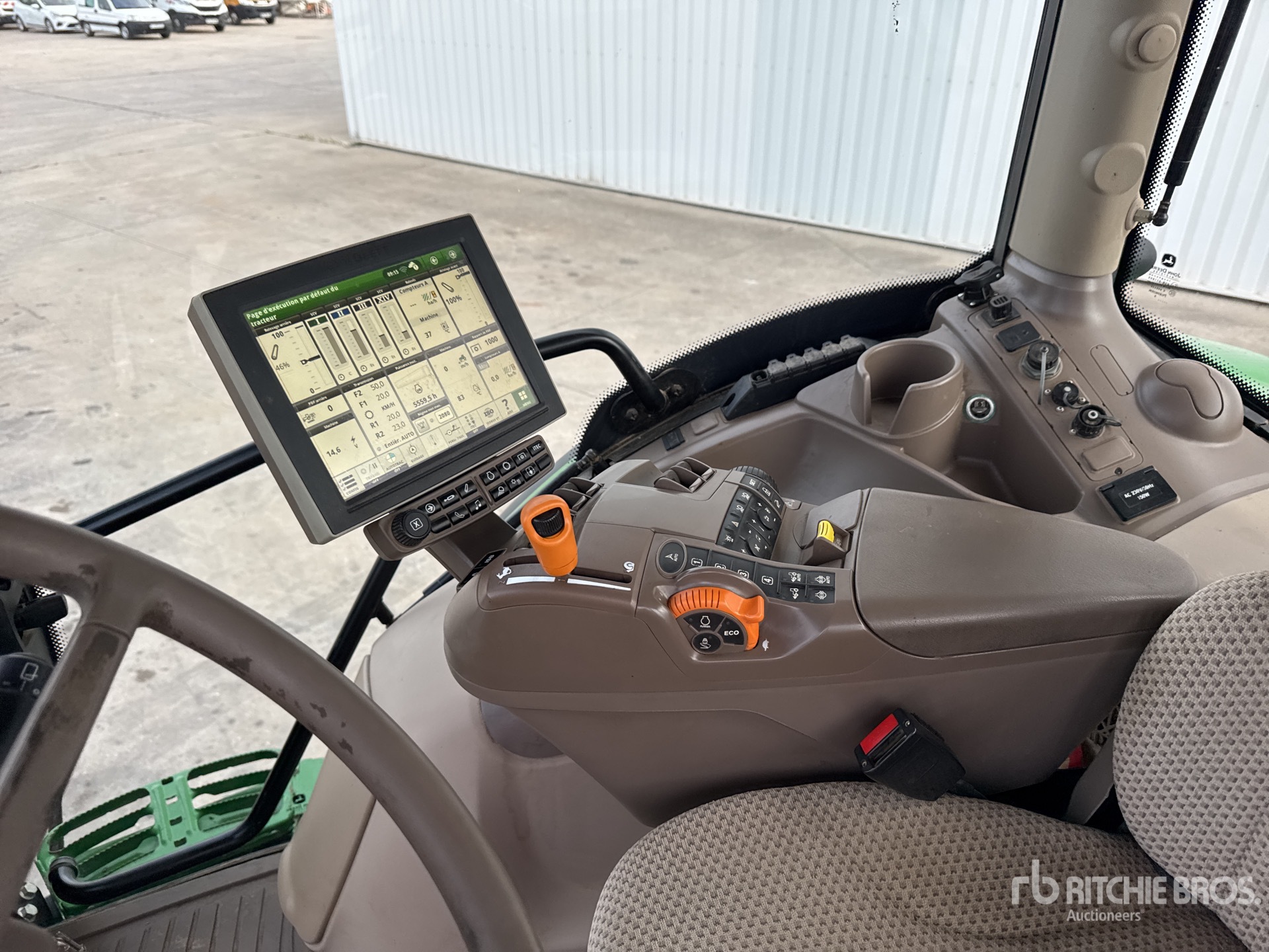2017 John Deere 6175R