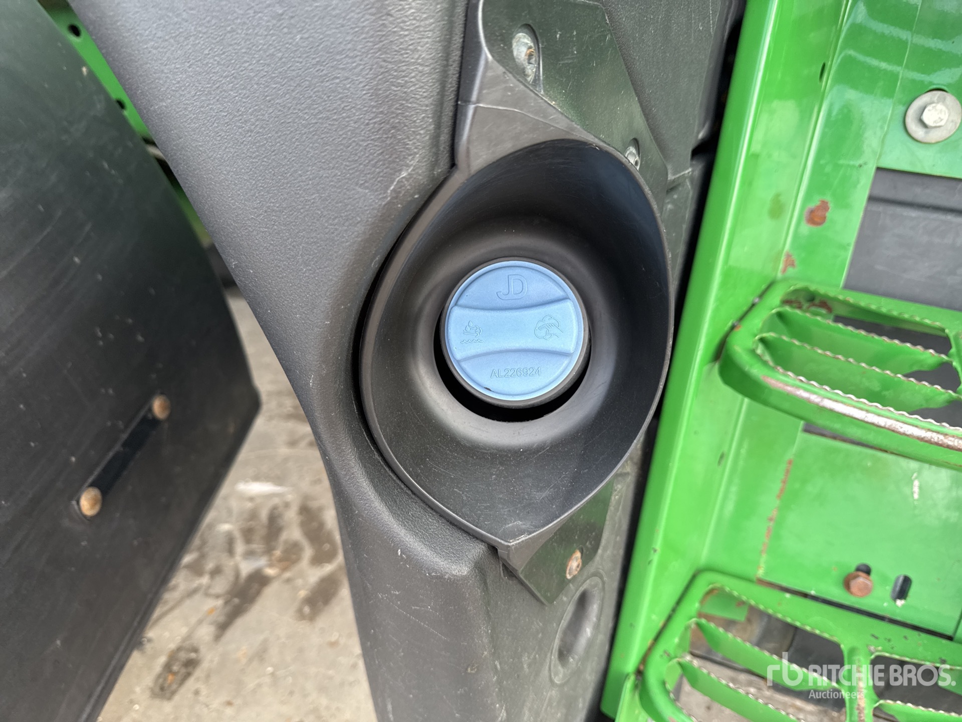 2017 John Deere 6175R