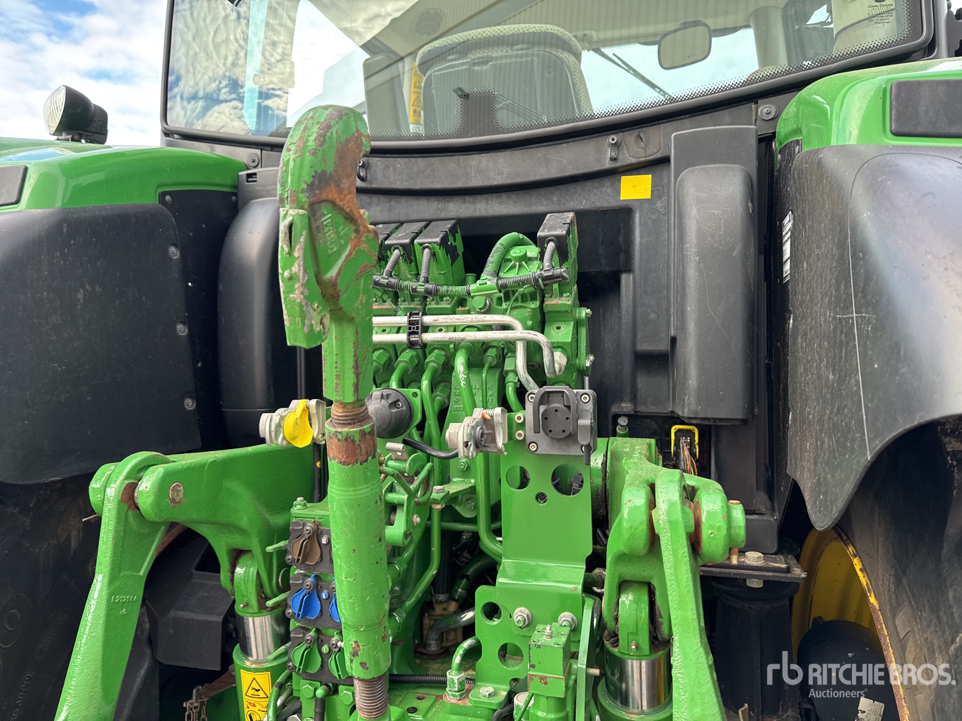 2017 John Deere 6175R