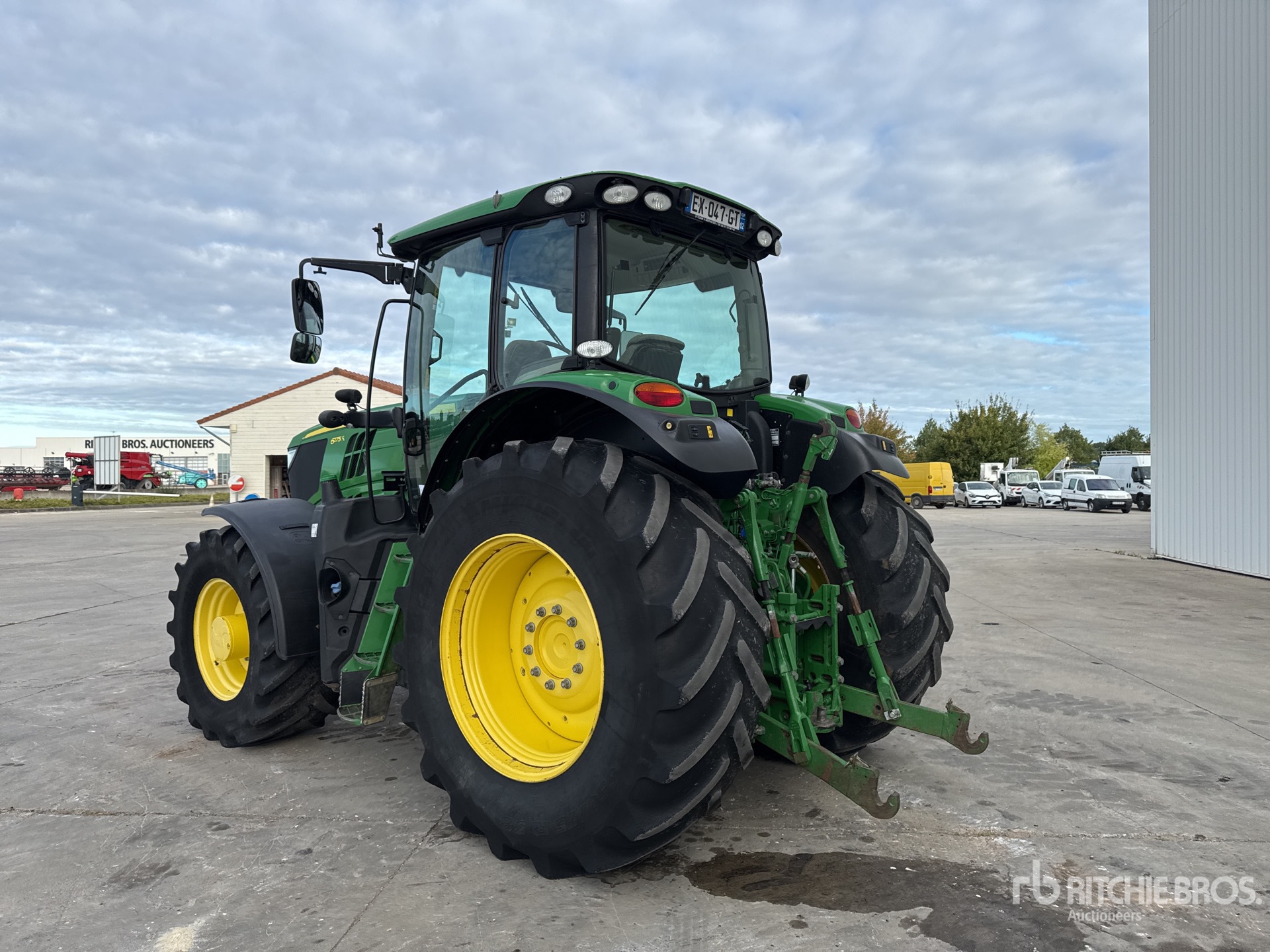 2017 John Deere 6175R