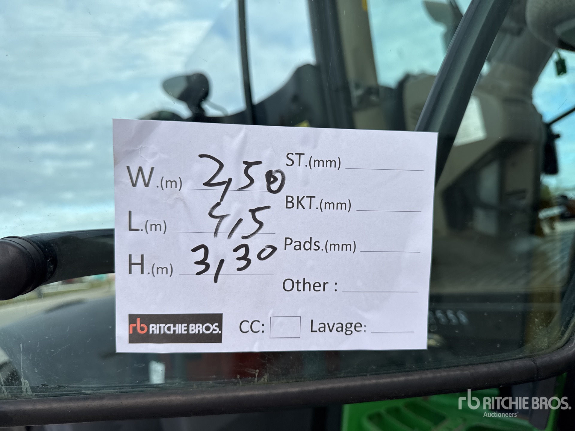 2017 John Deere 6175R