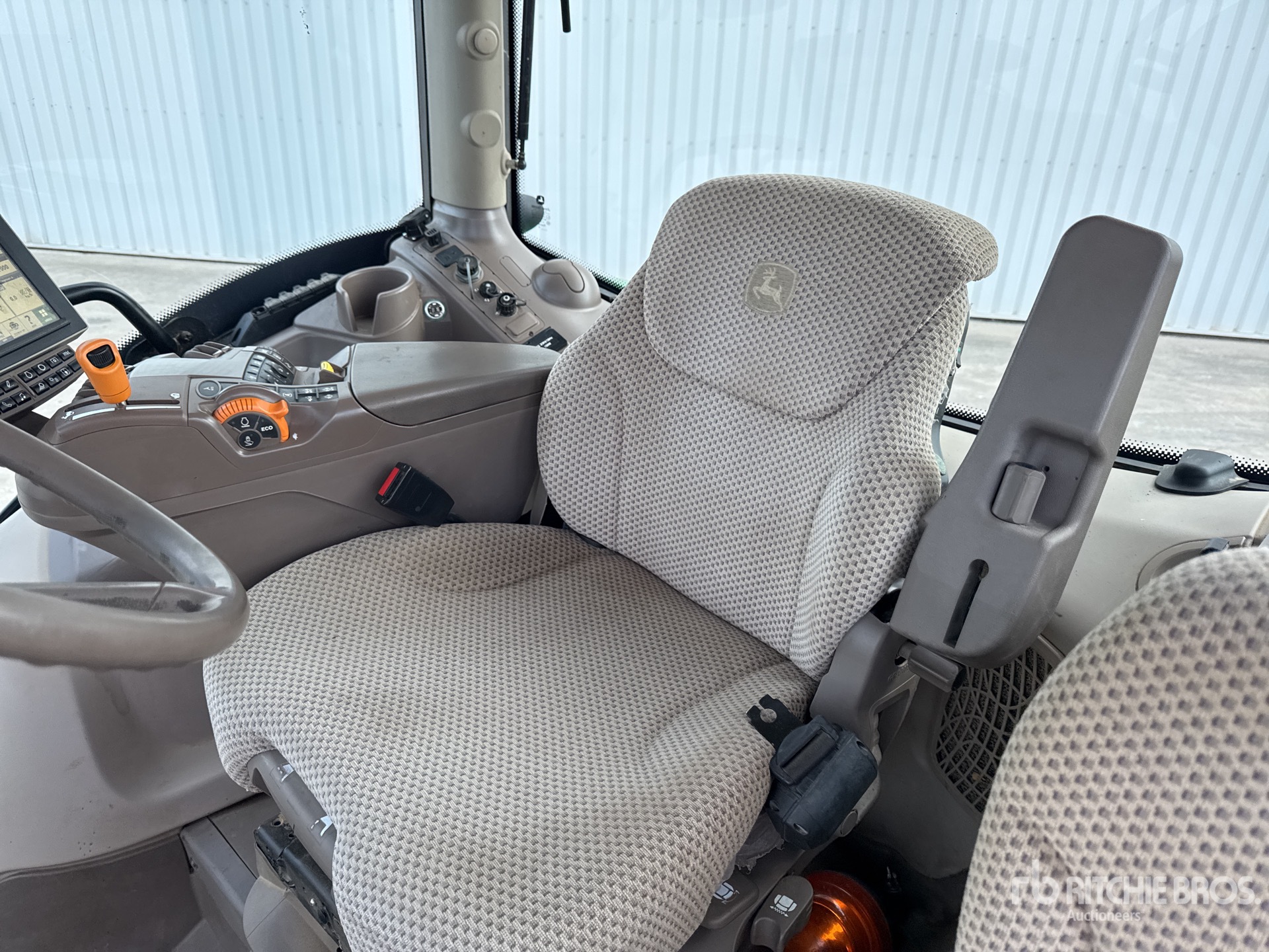 2017 John Deere 6175R