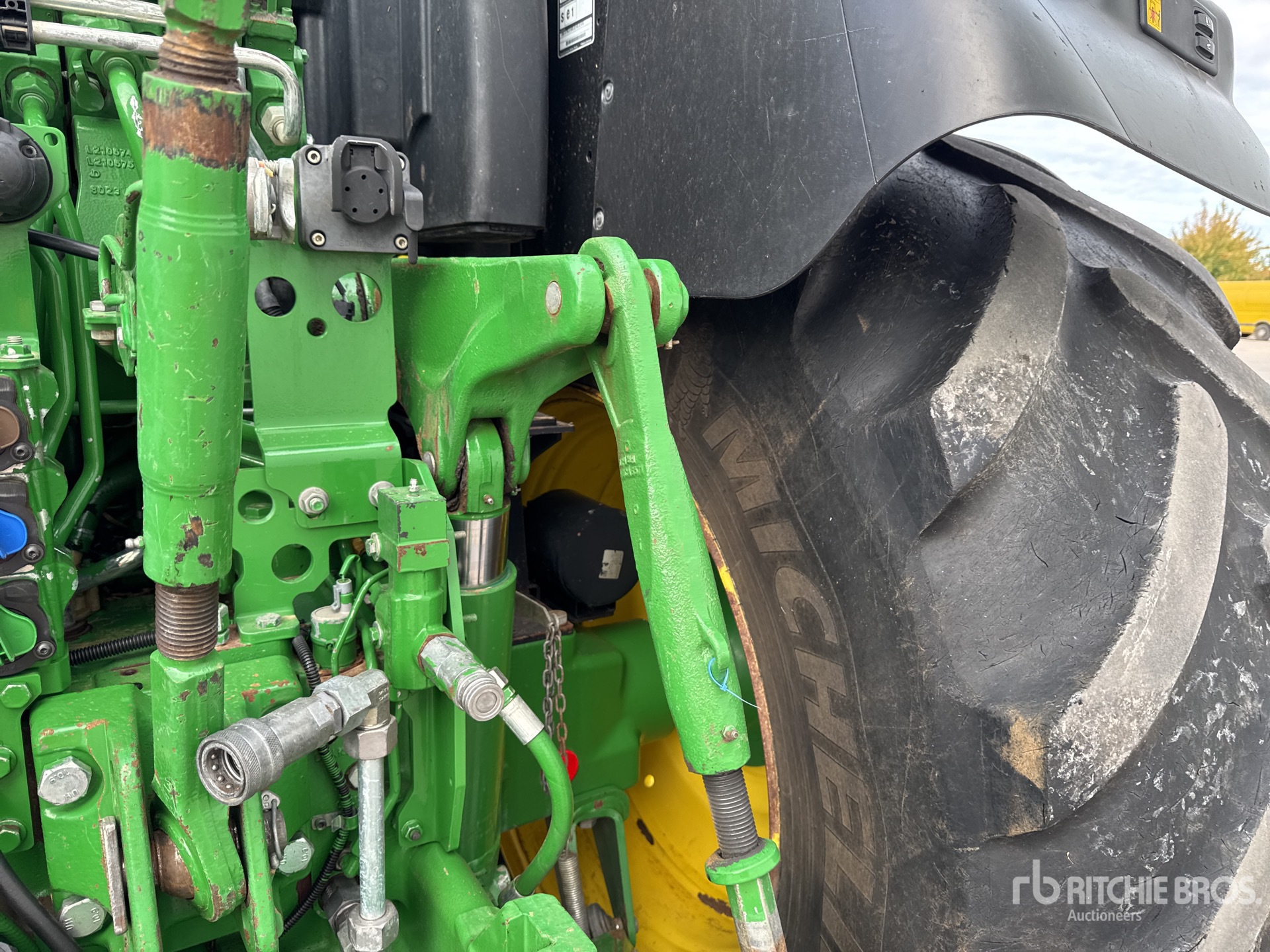2017 John Deere 6175R