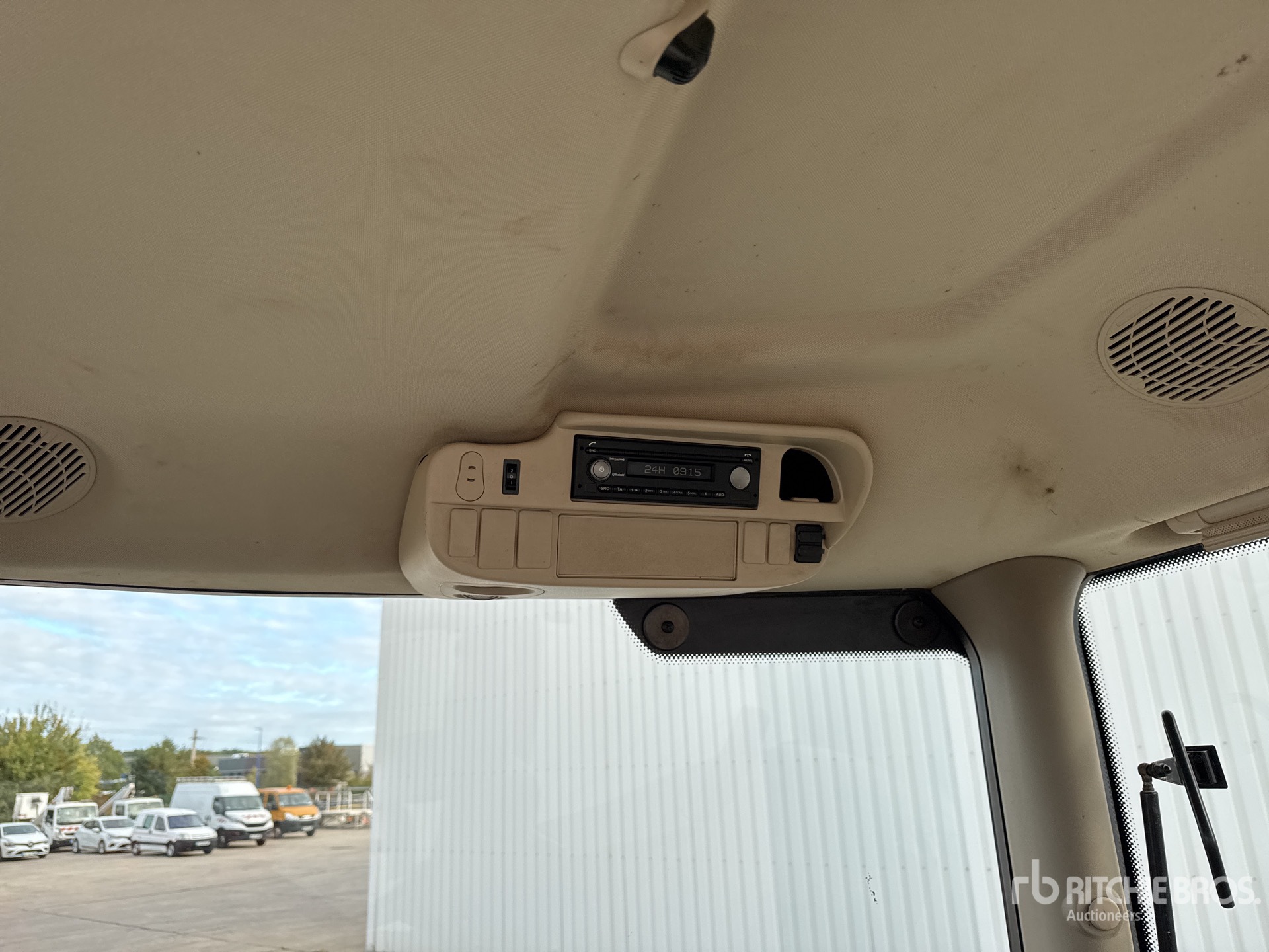 2017 John Deere 6175R