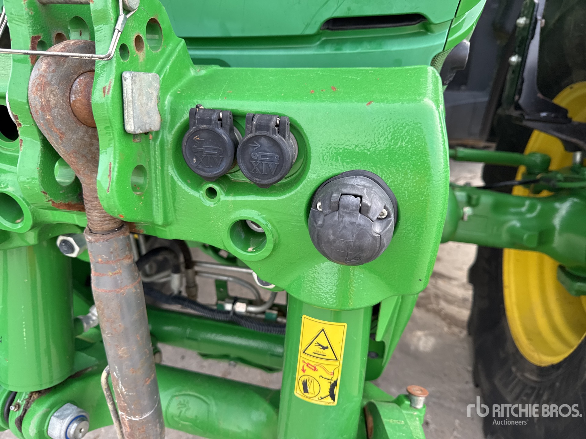 2017 John Deere 6175R