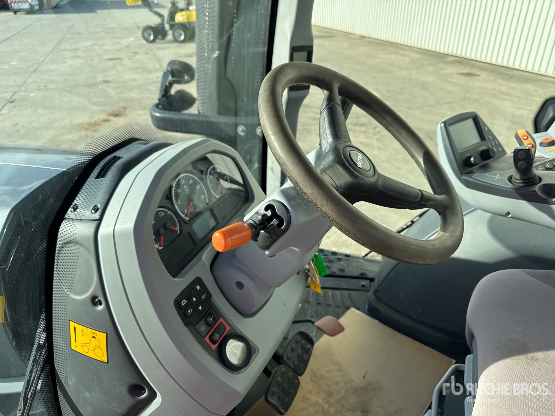 2017 Valtra T214