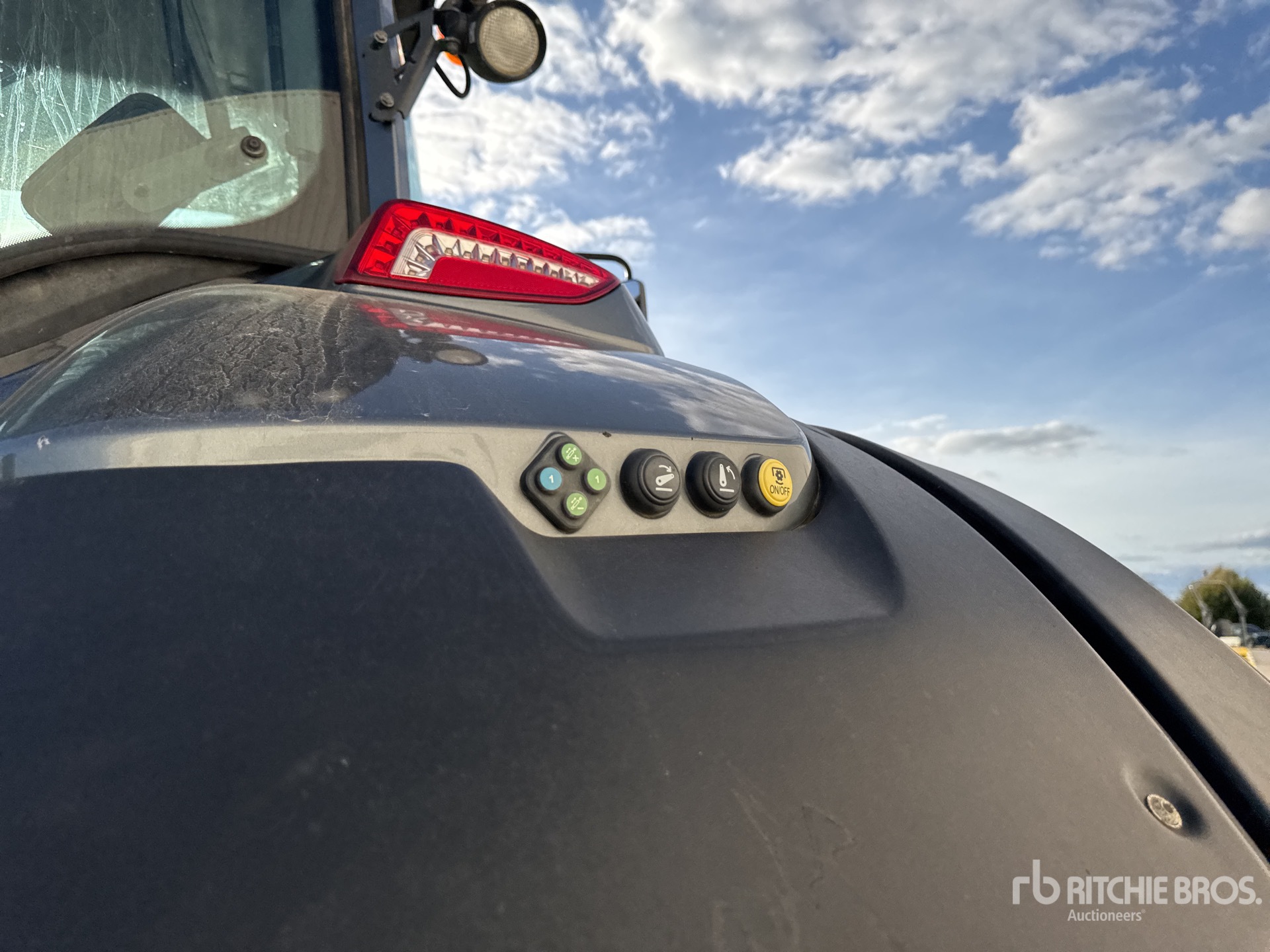 2017 Valtra T214