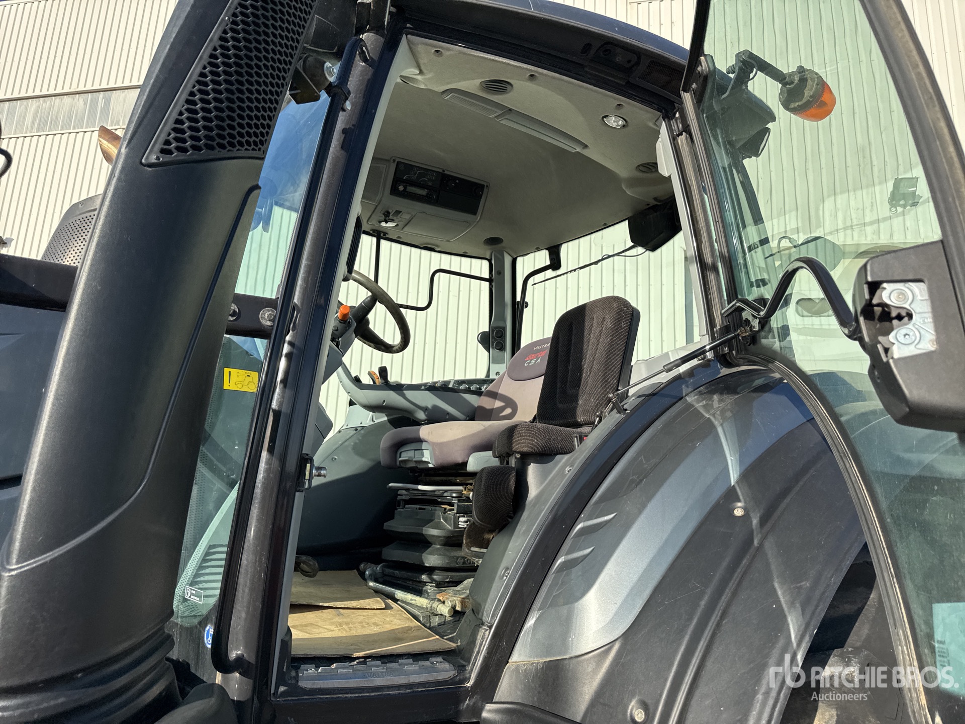 2017 Valtra T214