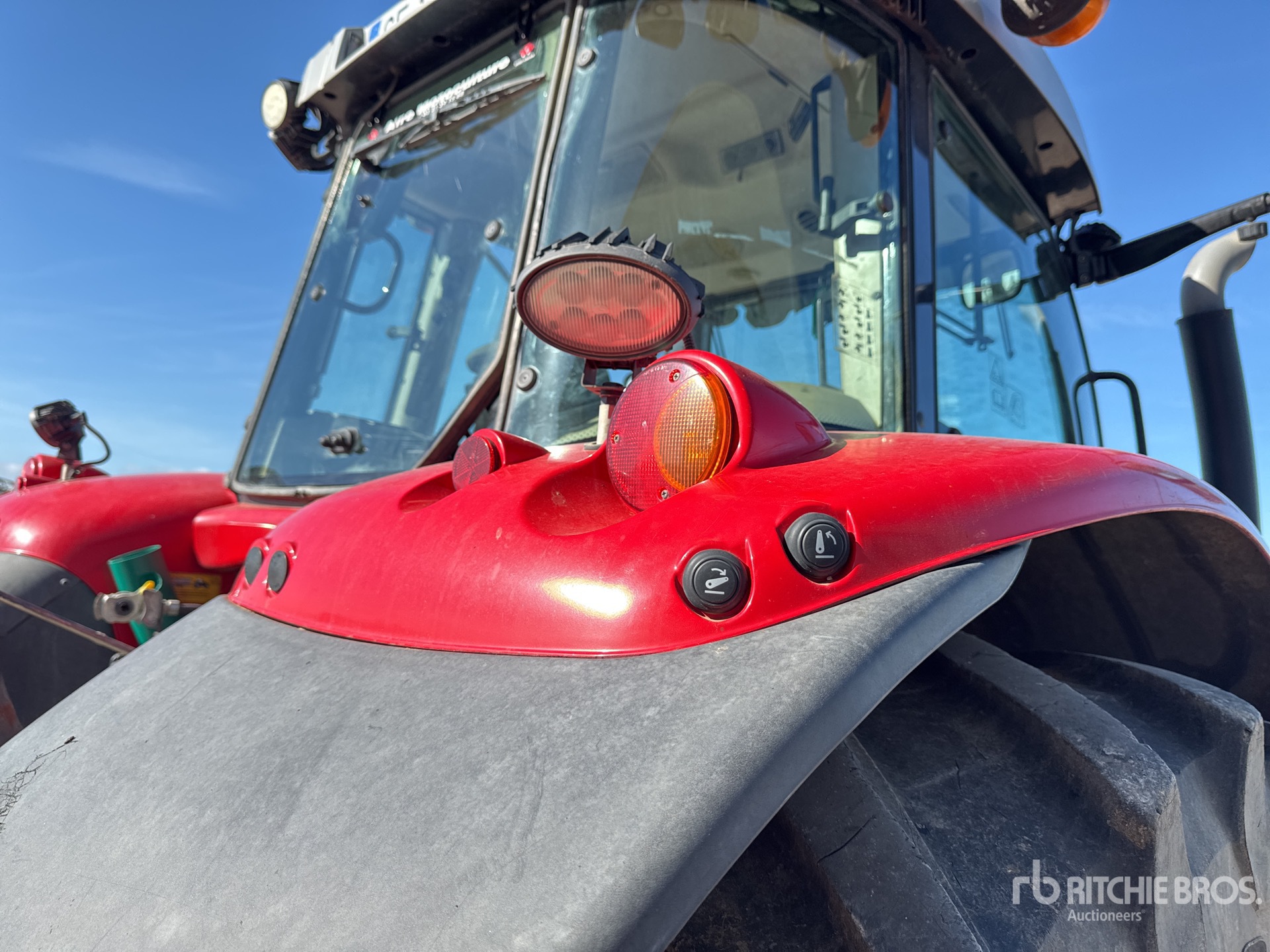 2021 Massey Ferguson 7716S