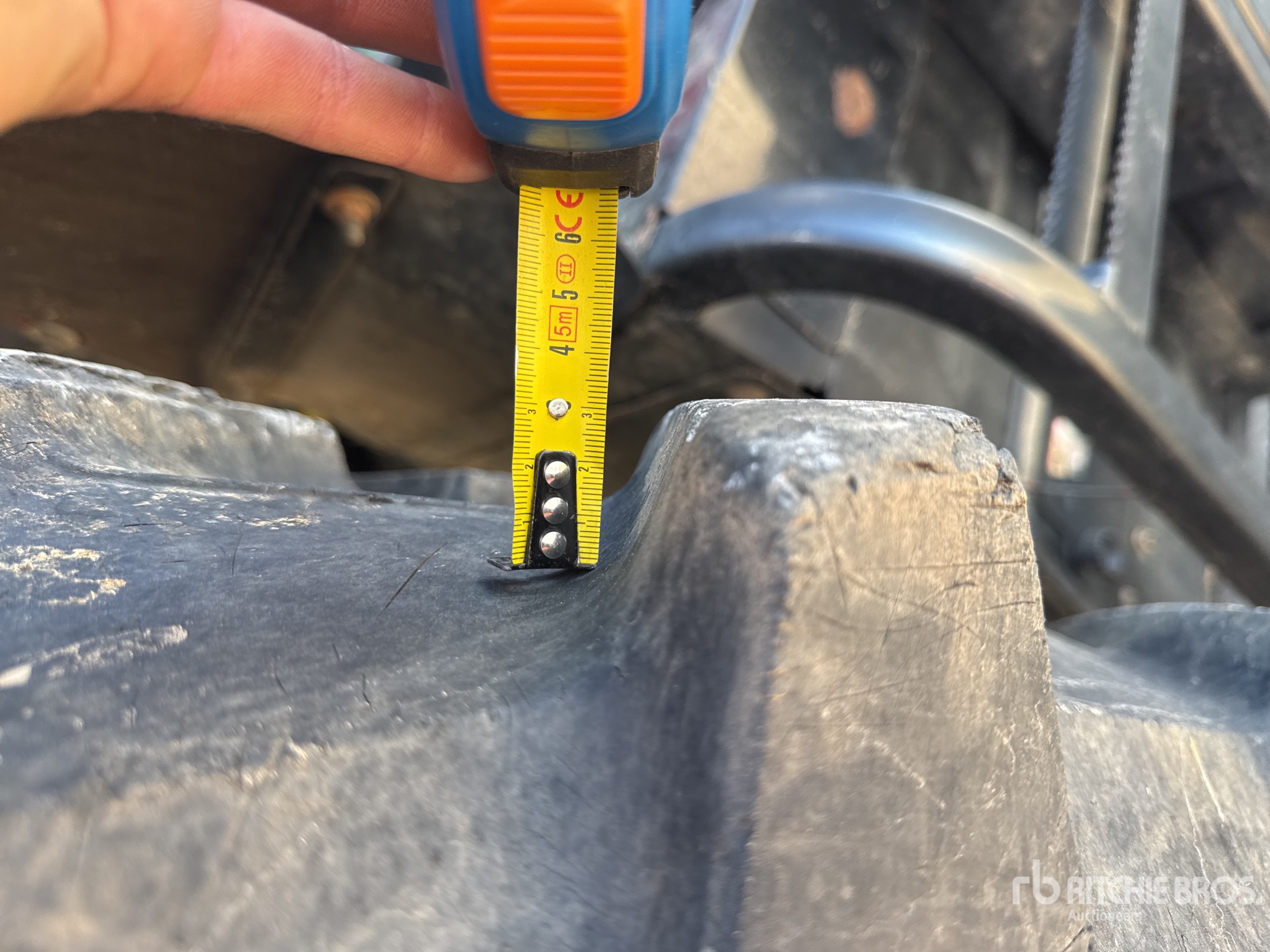 2021 Massey Ferguson 7716S