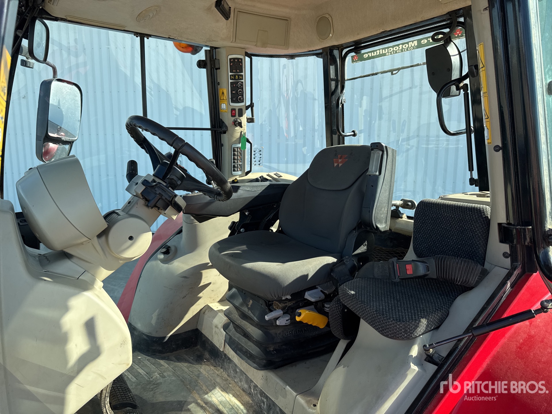 2021 Massey Ferguson 7716S