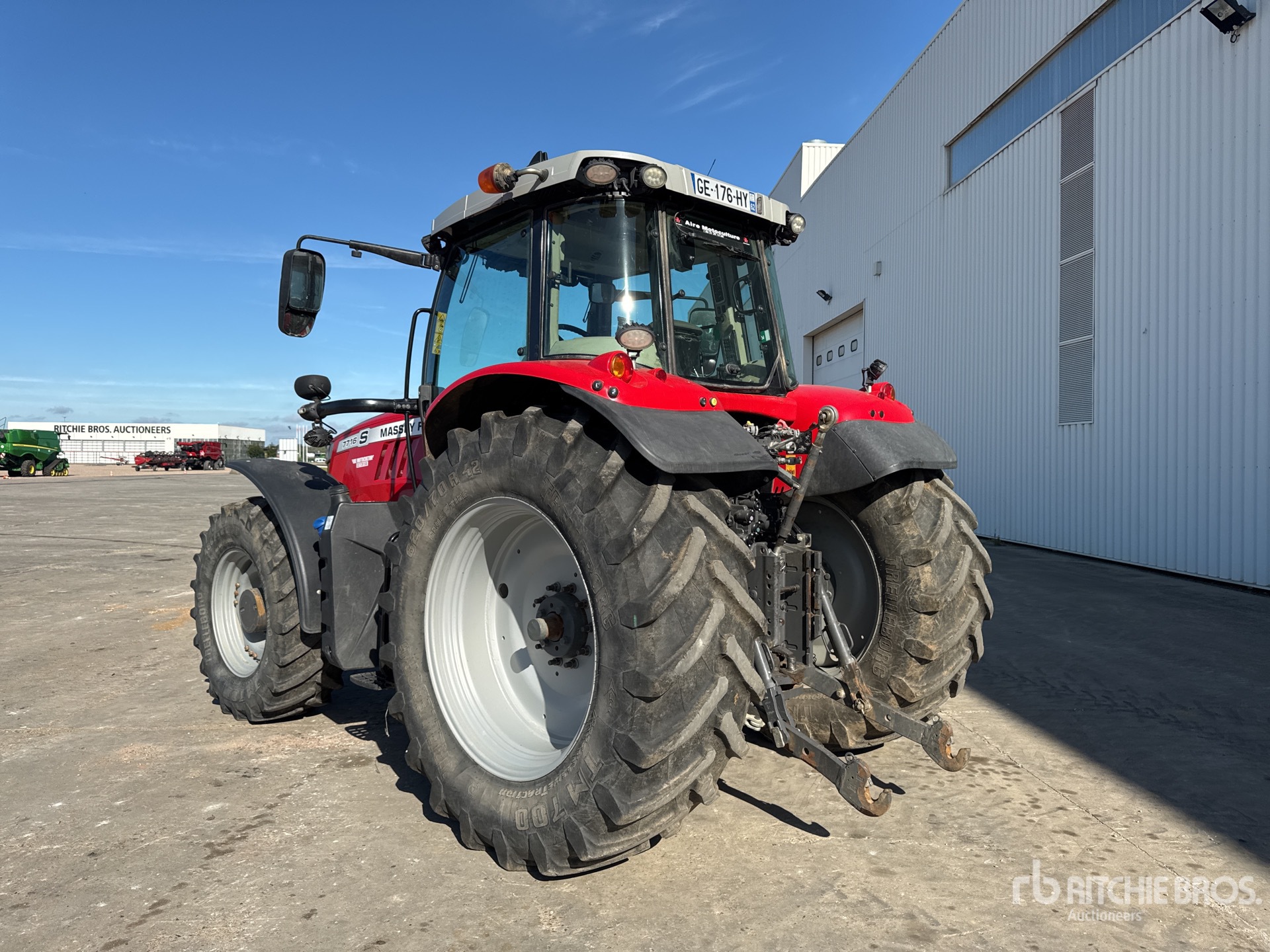 2021 Massey Ferguson 7716S